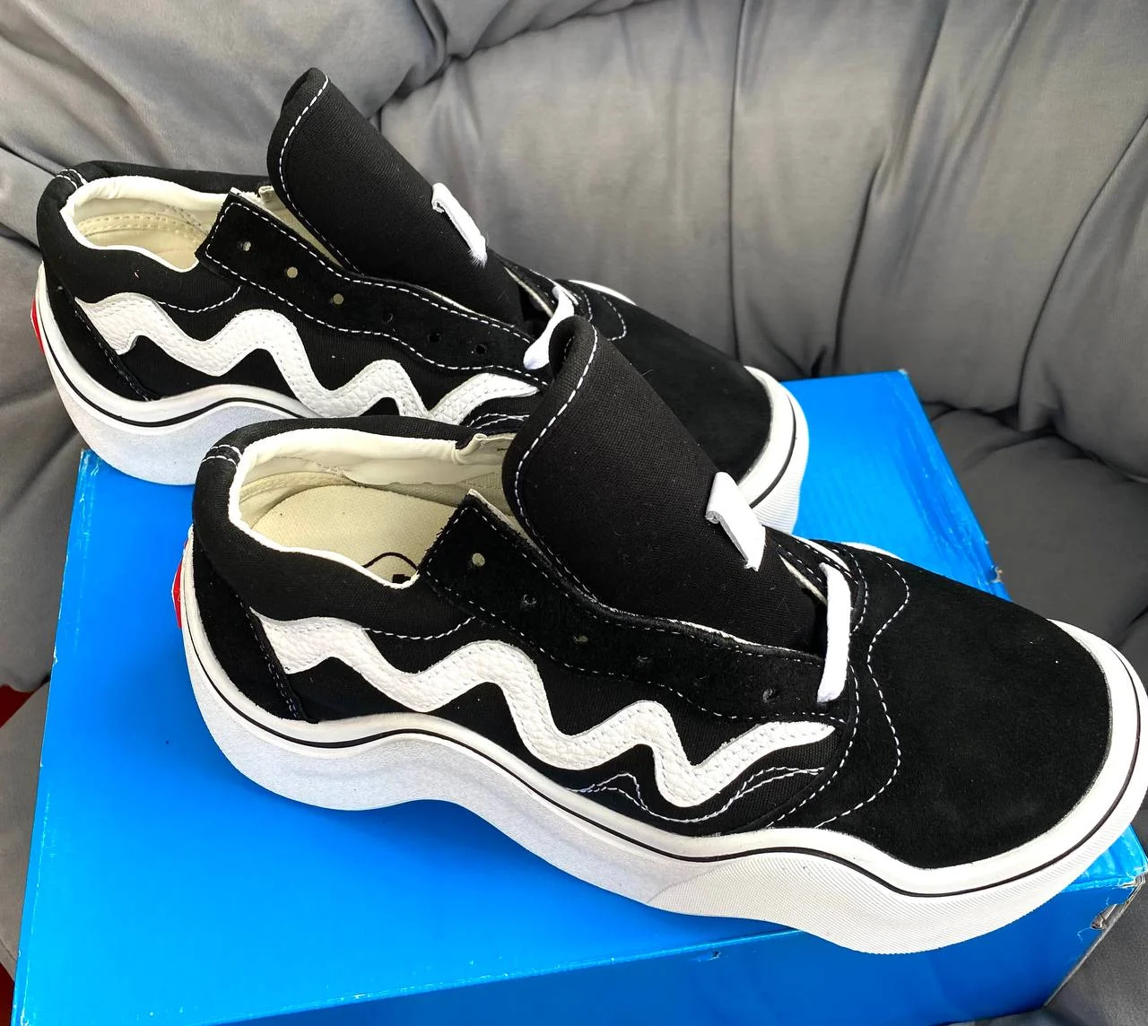 VANS OF THE WALL Extremely Wavy😋 - миниатюра 6