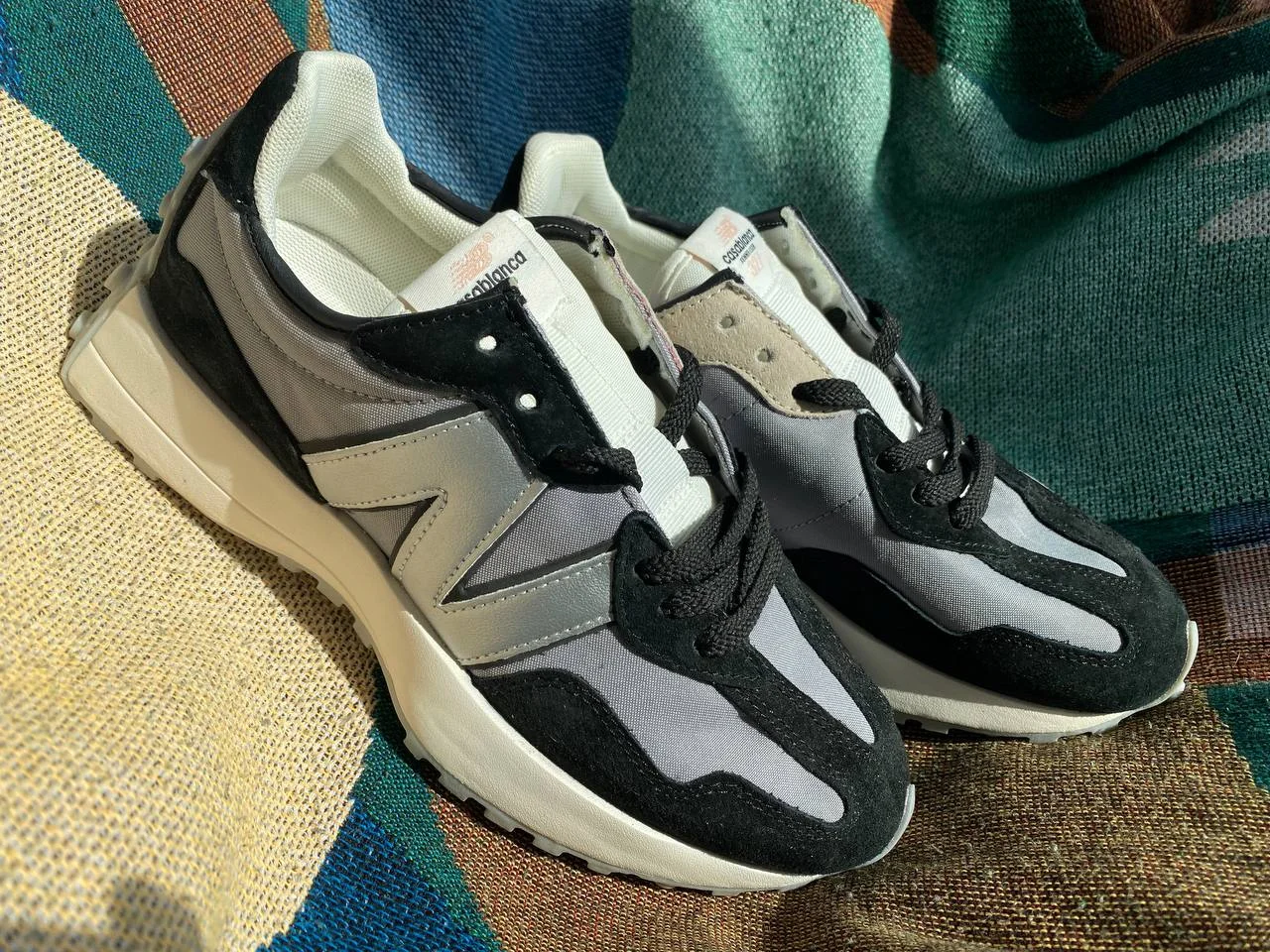 New Balance 327 Женские / Размер 38 - изображение 1