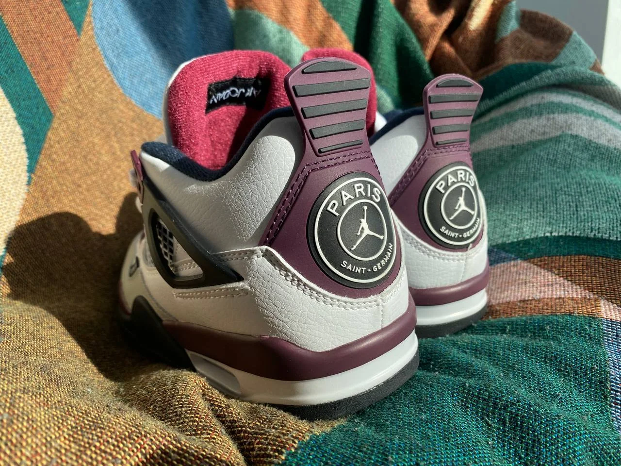 Nike Air Jordan 4 PSG / Найк Аир Джордан 4 / Кроссовки Женские - миниатюра 3