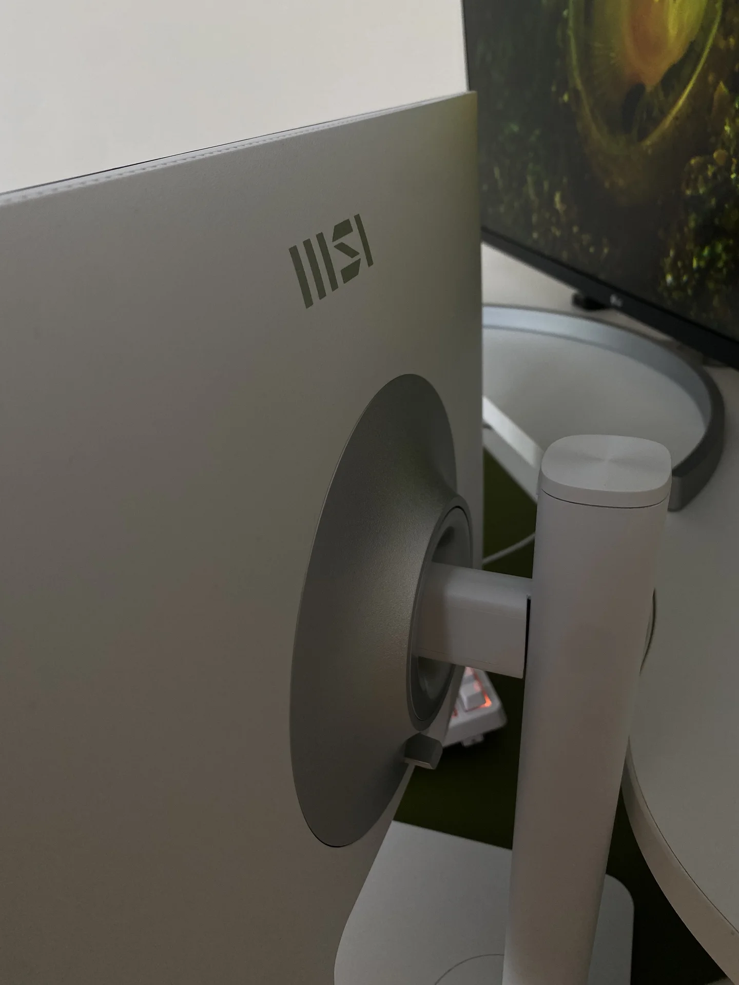 Игровой Монитор MSI Modern MD2412 Series - миниатюра 4