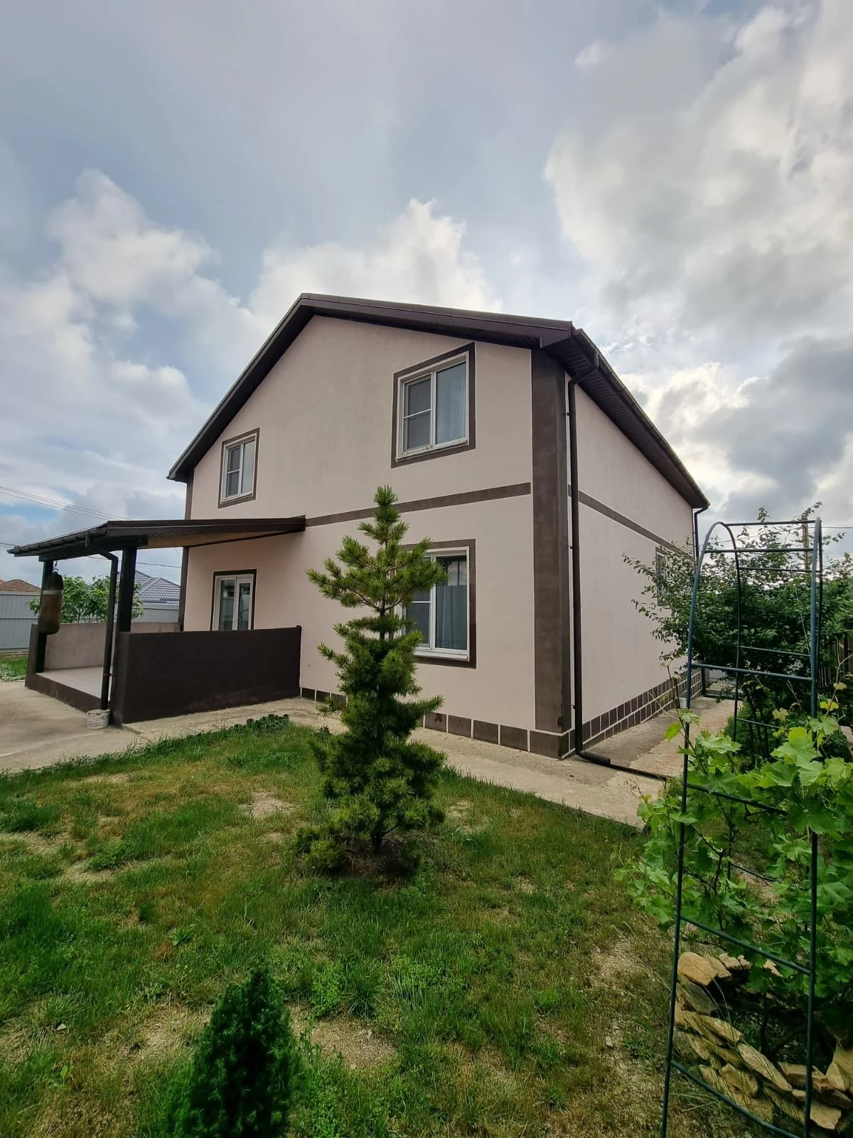 Продам дом 212кв.м на 5сот. - изображение 1