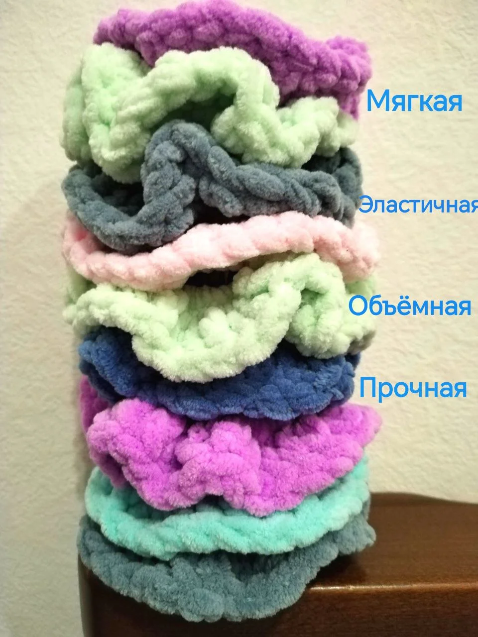 Велюровая резинка для волос - миниатюра 2