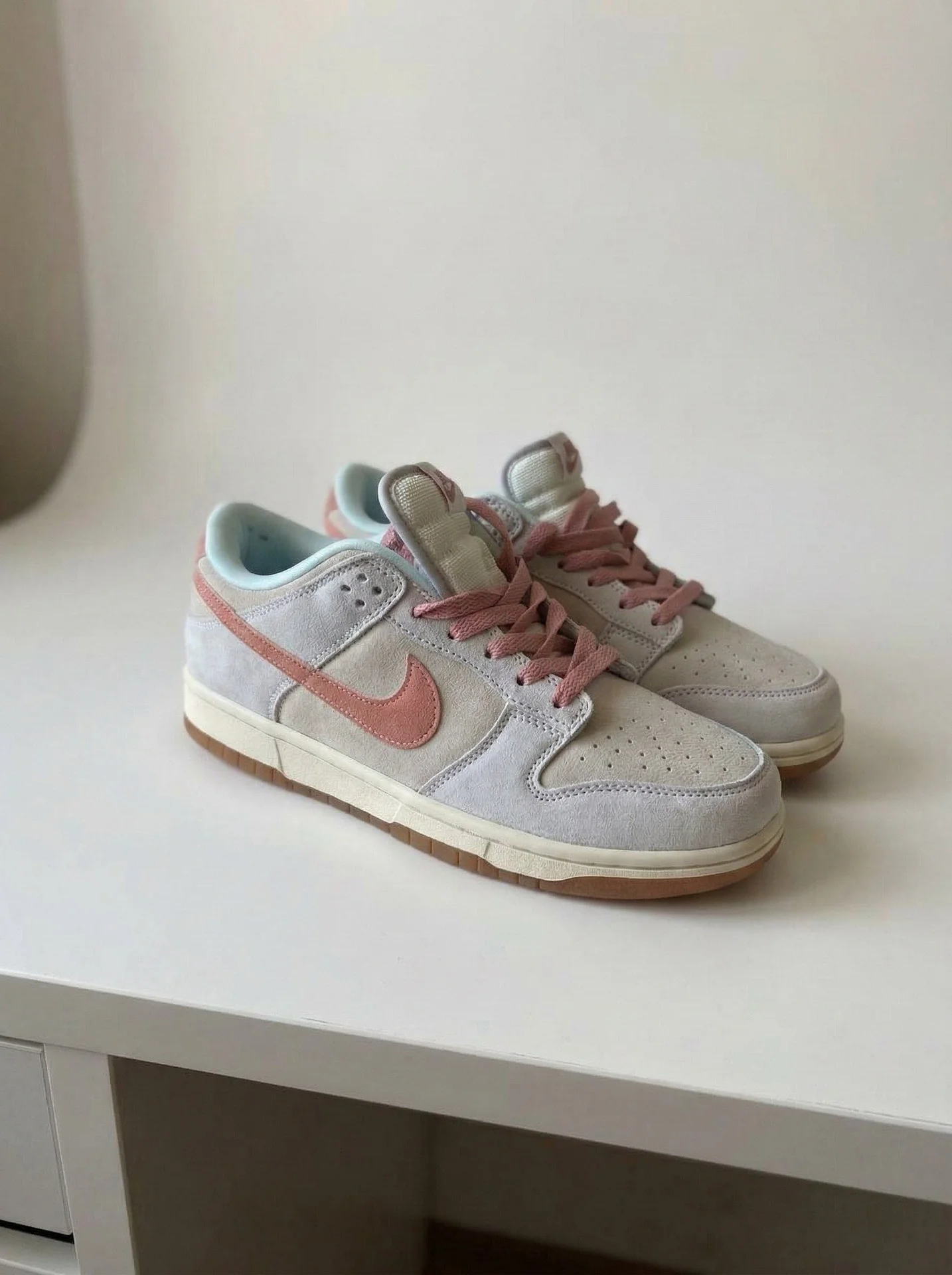 Кроссовки Nike Dunk Low Premium Fossil Rose - миниатюра 2