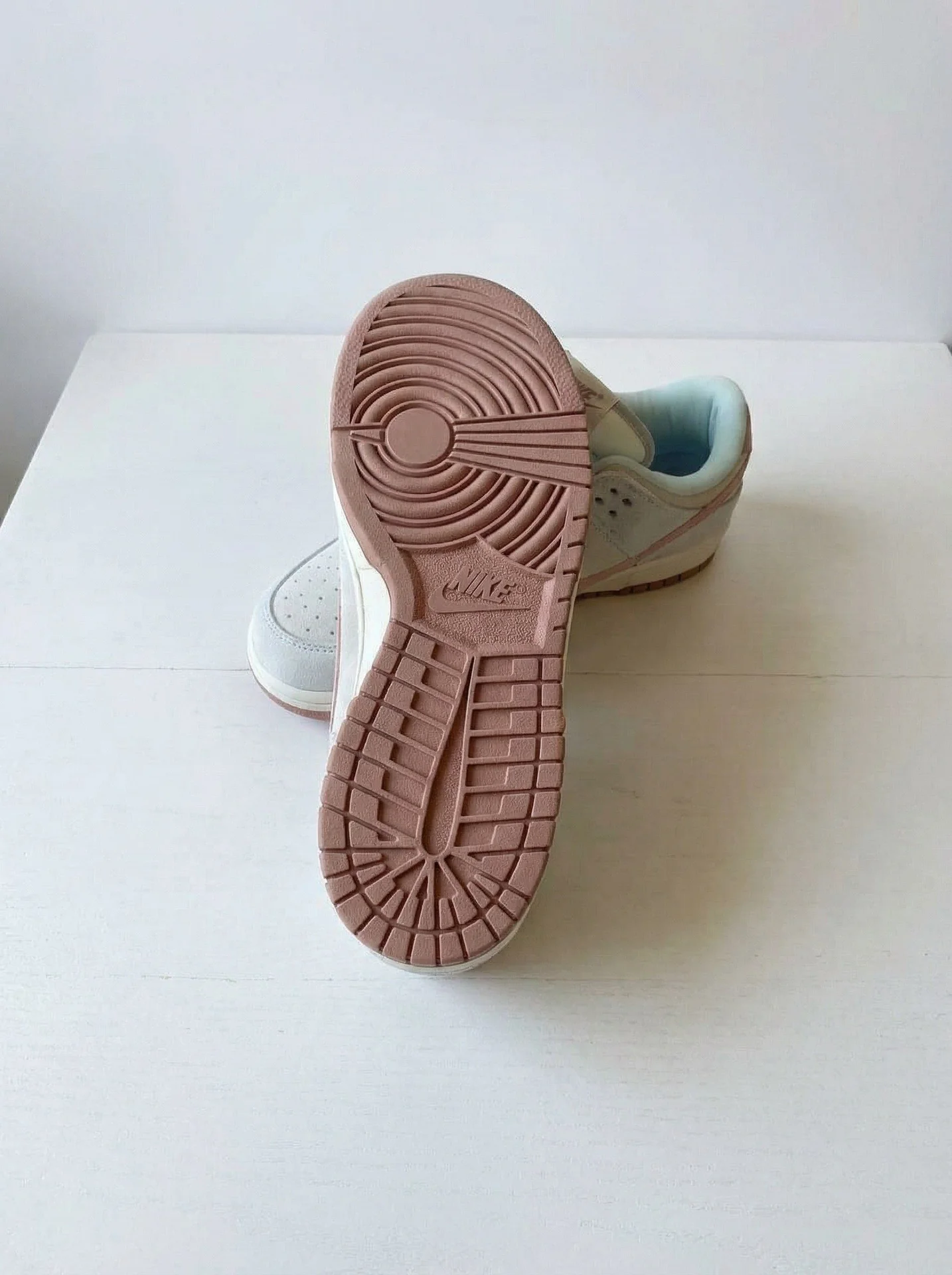 Кроссовки Nike Dunk Low Premium Fossil Rose - миниатюра 3