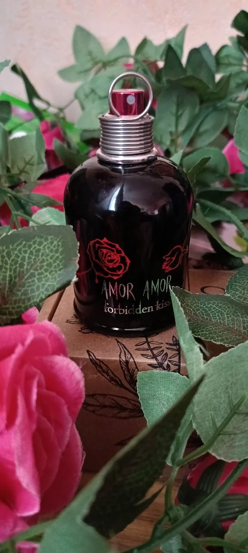 Редкий Cacharel forbidden kiss Оригинал - изображение 1