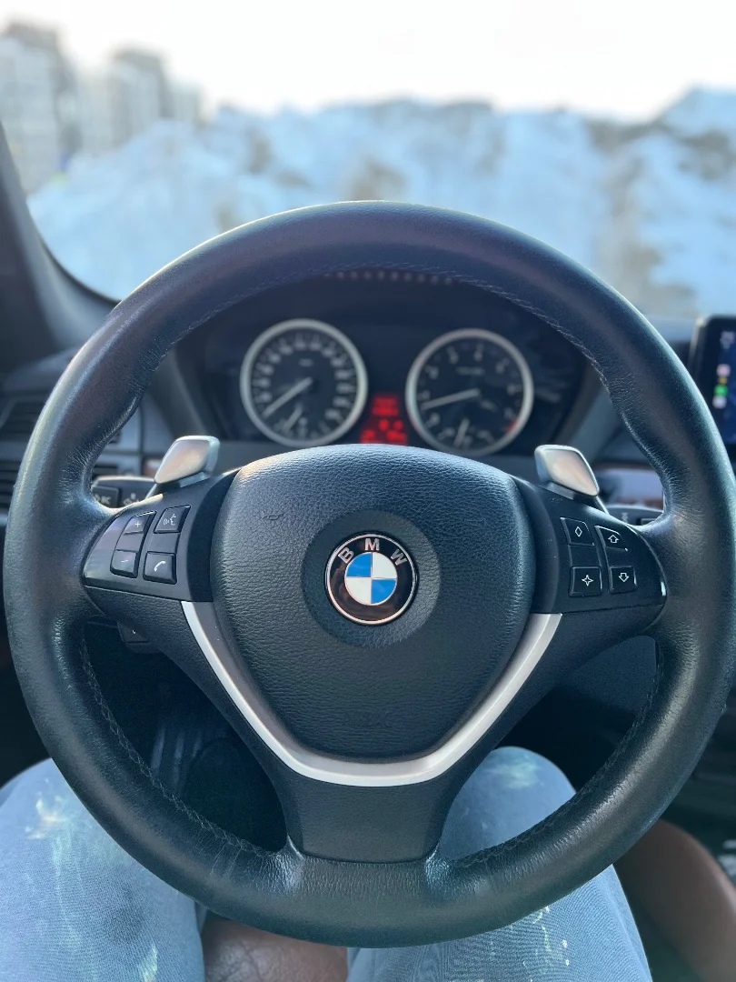 BMW X6 - миниатюра 11