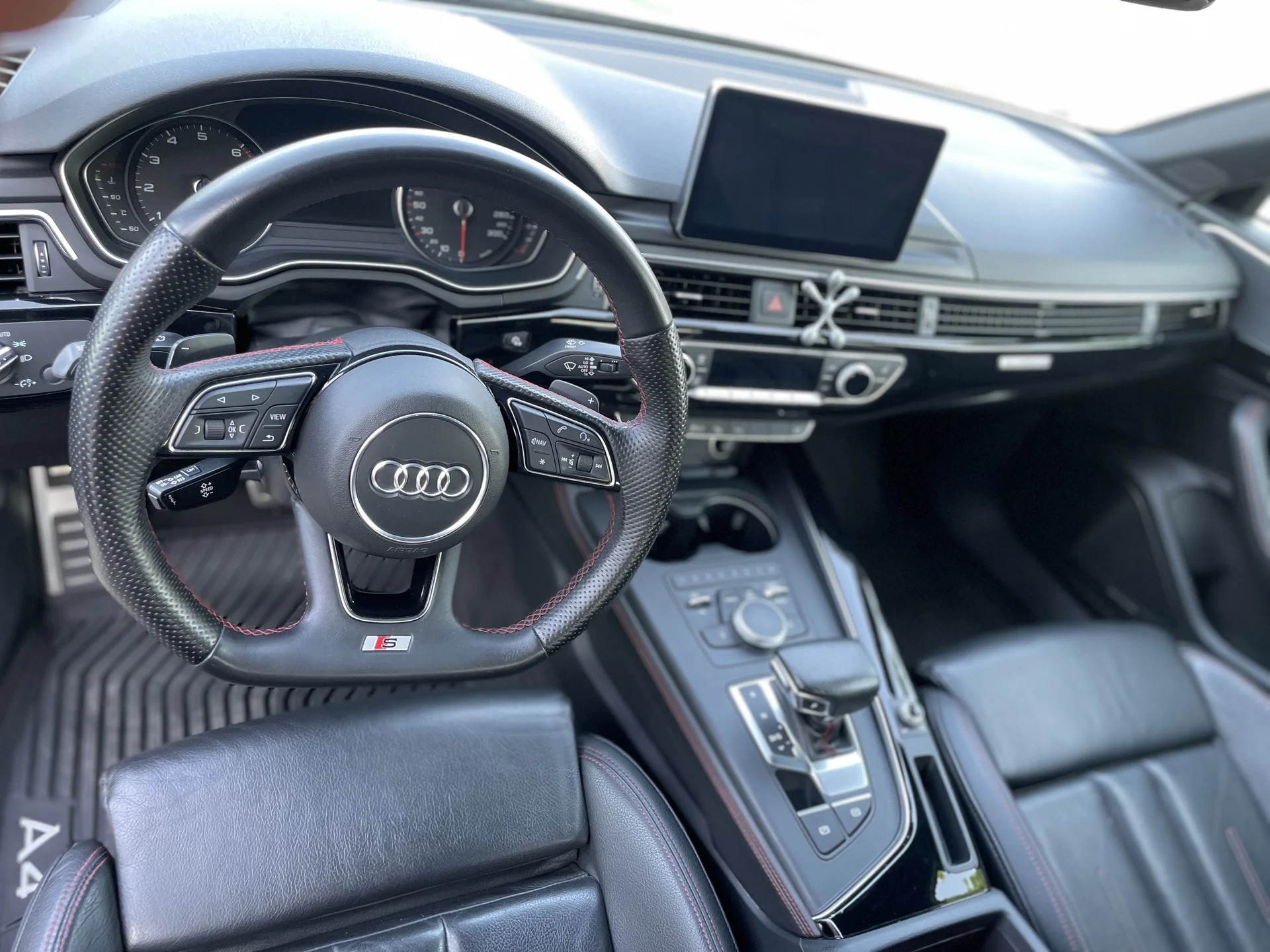Audi A4 Quattro - миниатюра 9