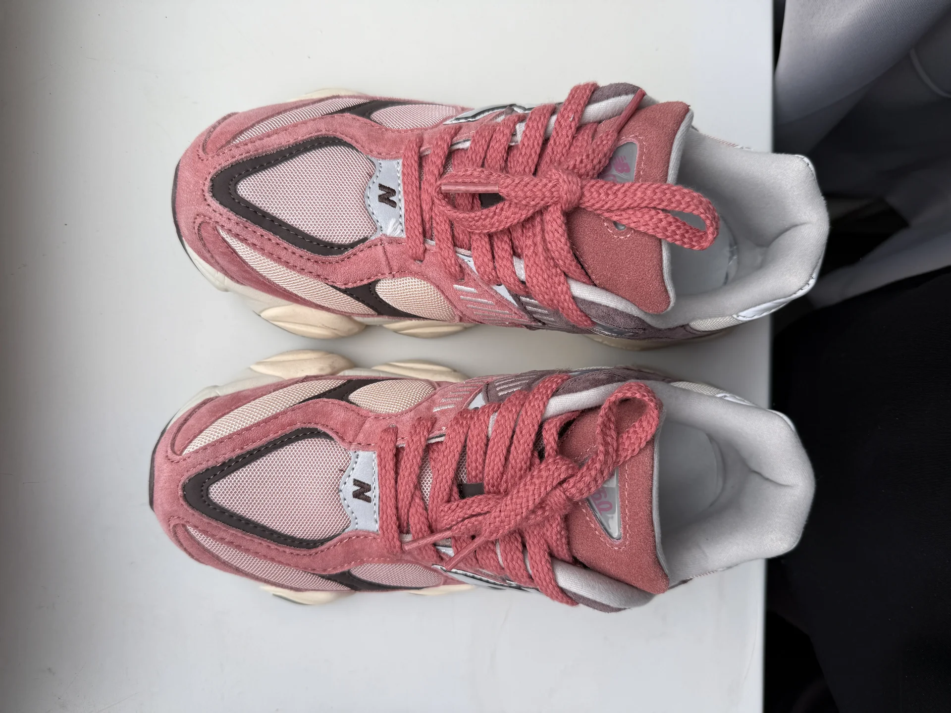 кроссовки New Balance 9060 "Mineral Red/Truffle" - миниатюра 2