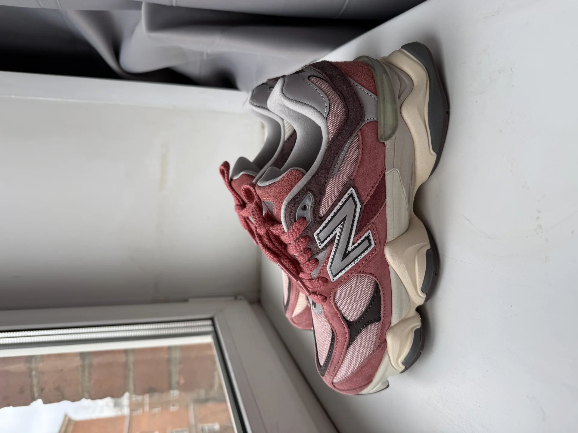 кроссовки New Balance 9060 "Mineral Red/Truffle" - миниатюра 3