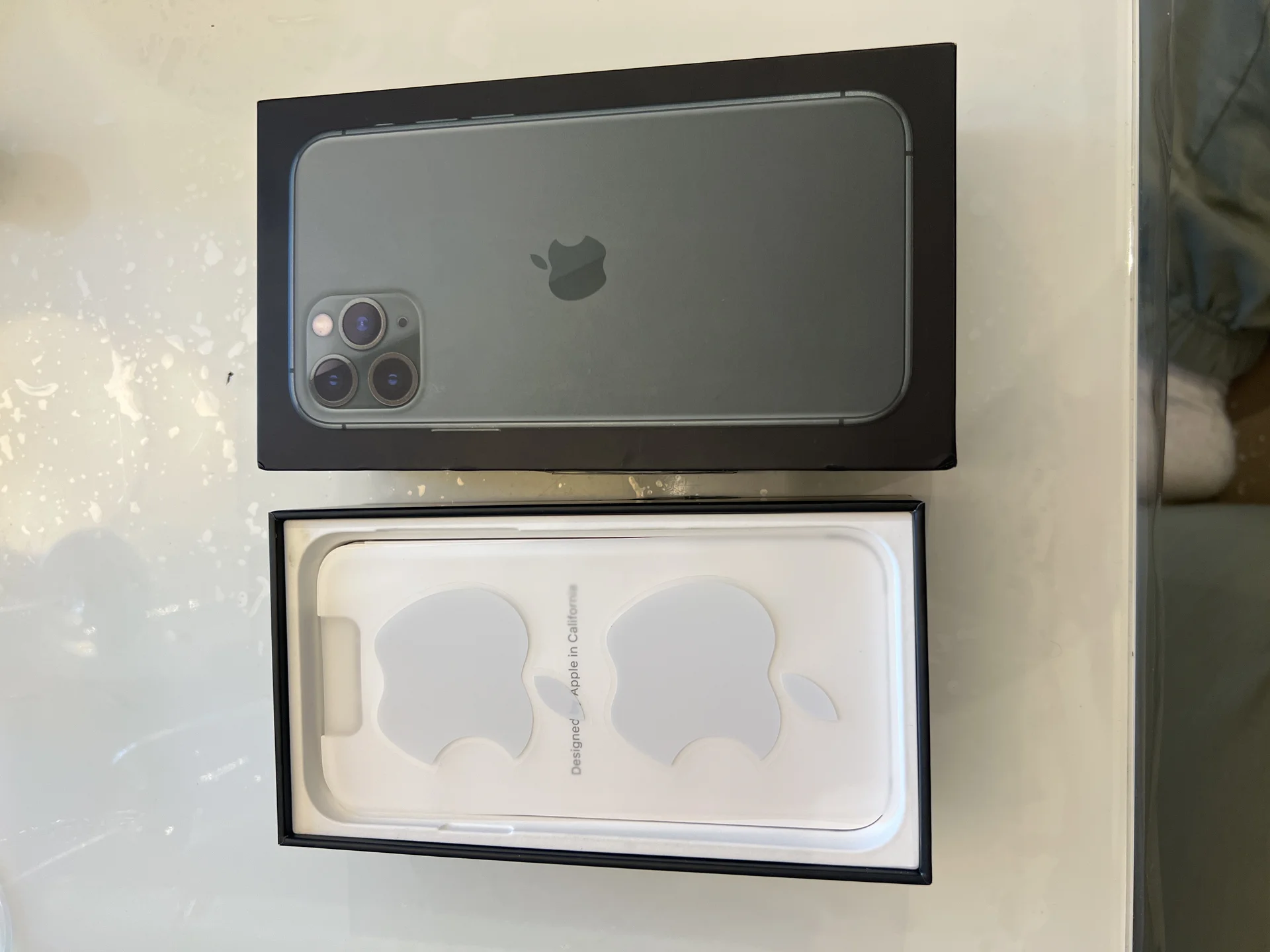 Коробка от iPhone 13 Pro - изображение 1