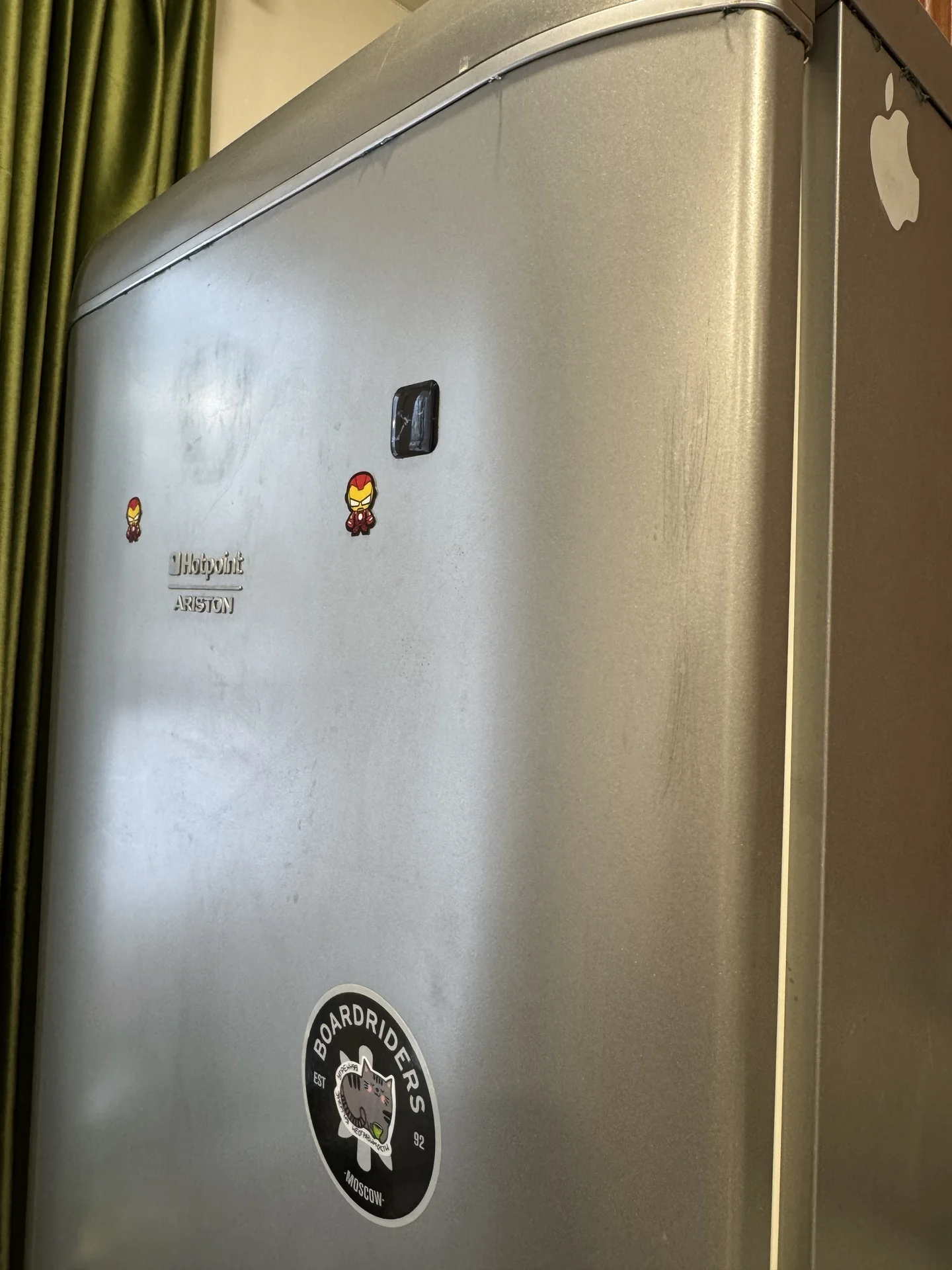 Холодильник Hotpoint Ariston - миниатюра 3