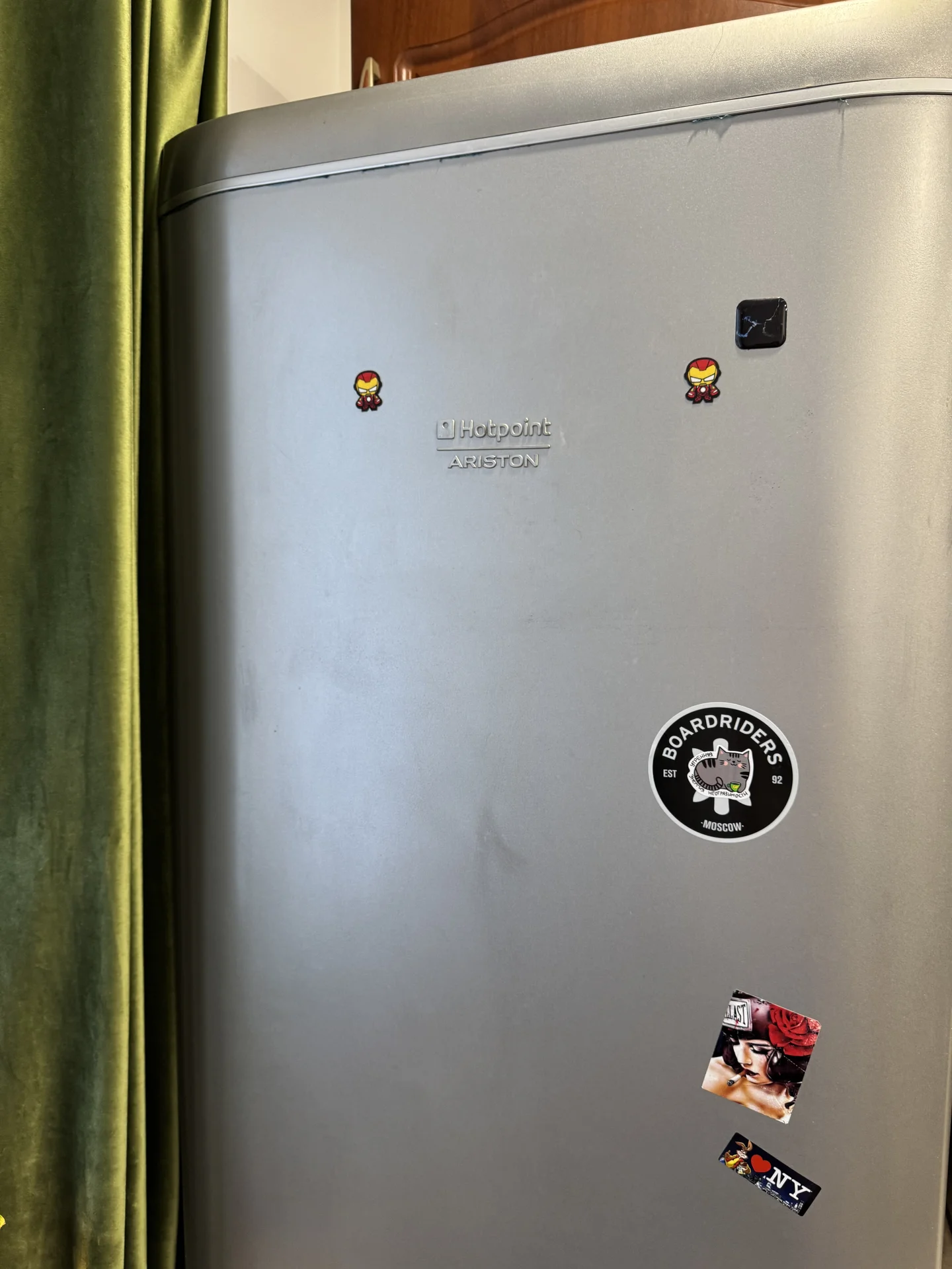 Холодильник Hotpoint Ariston - миниатюра 4