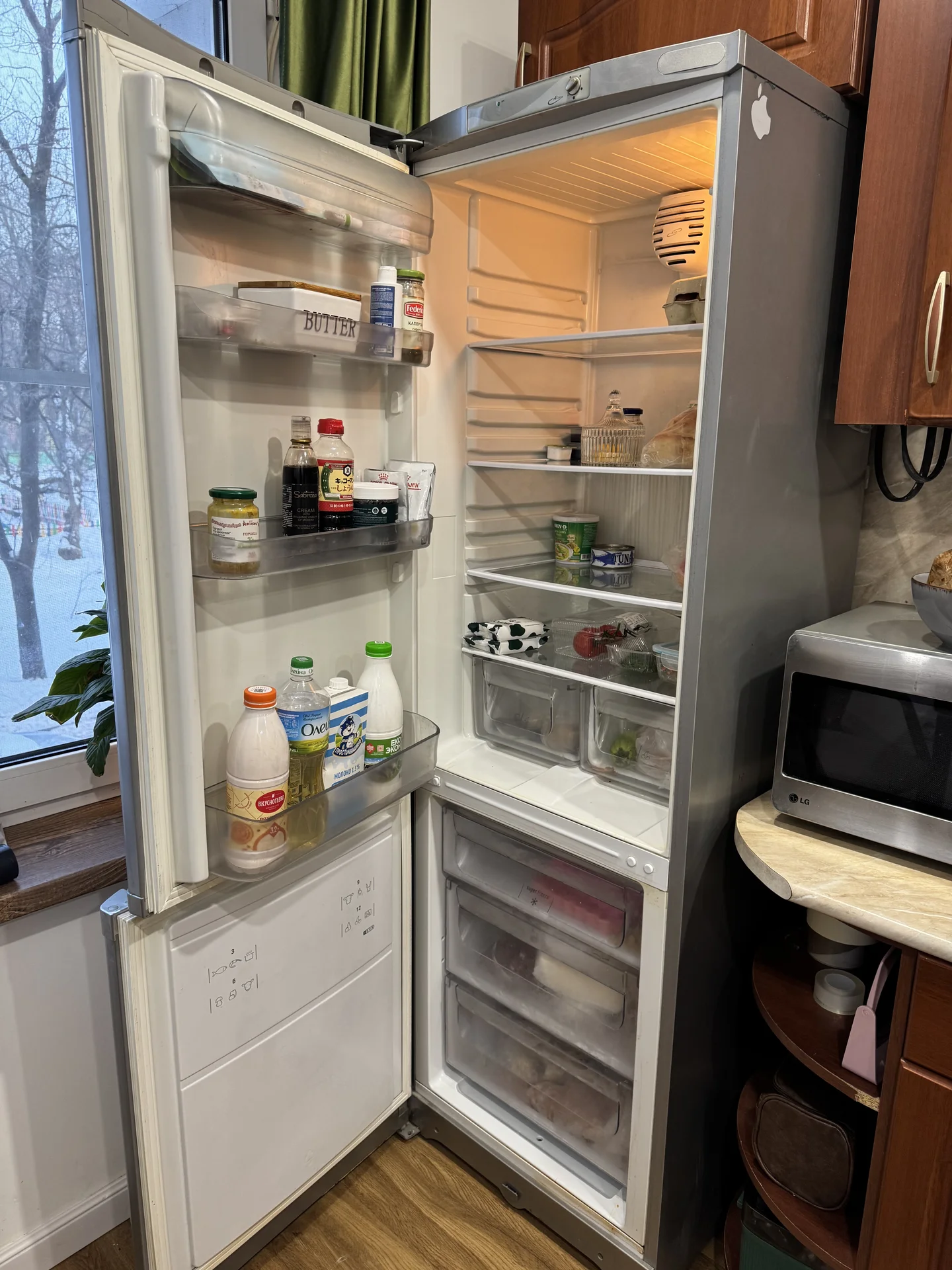 Холодильник Hotpoint Ariston - миниатюра 11