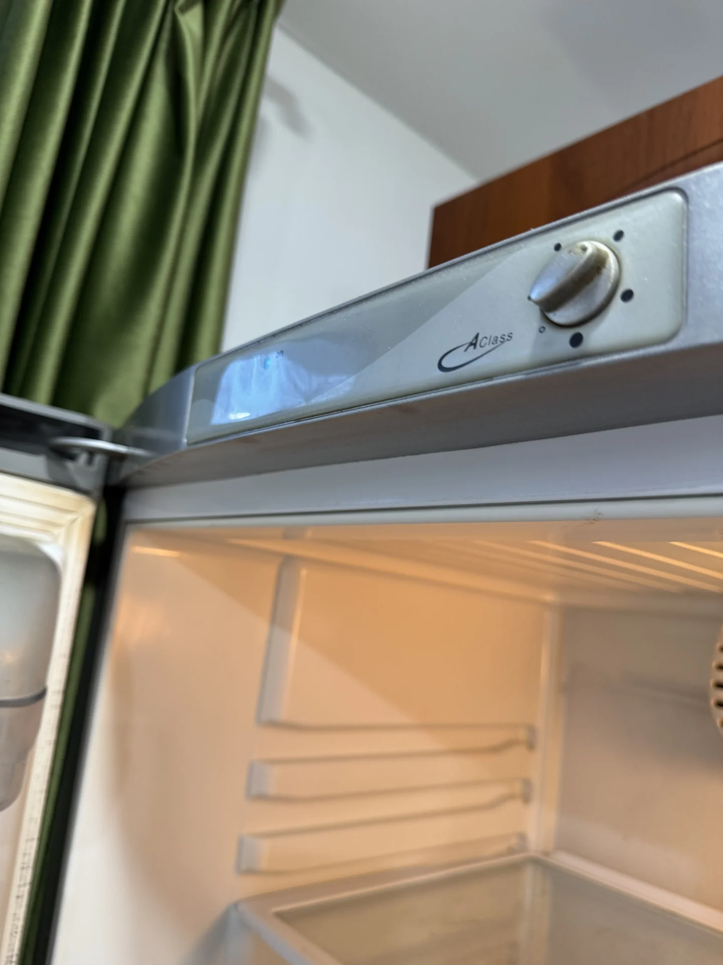 Холодильник Hotpoint Ariston - миниатюра 12