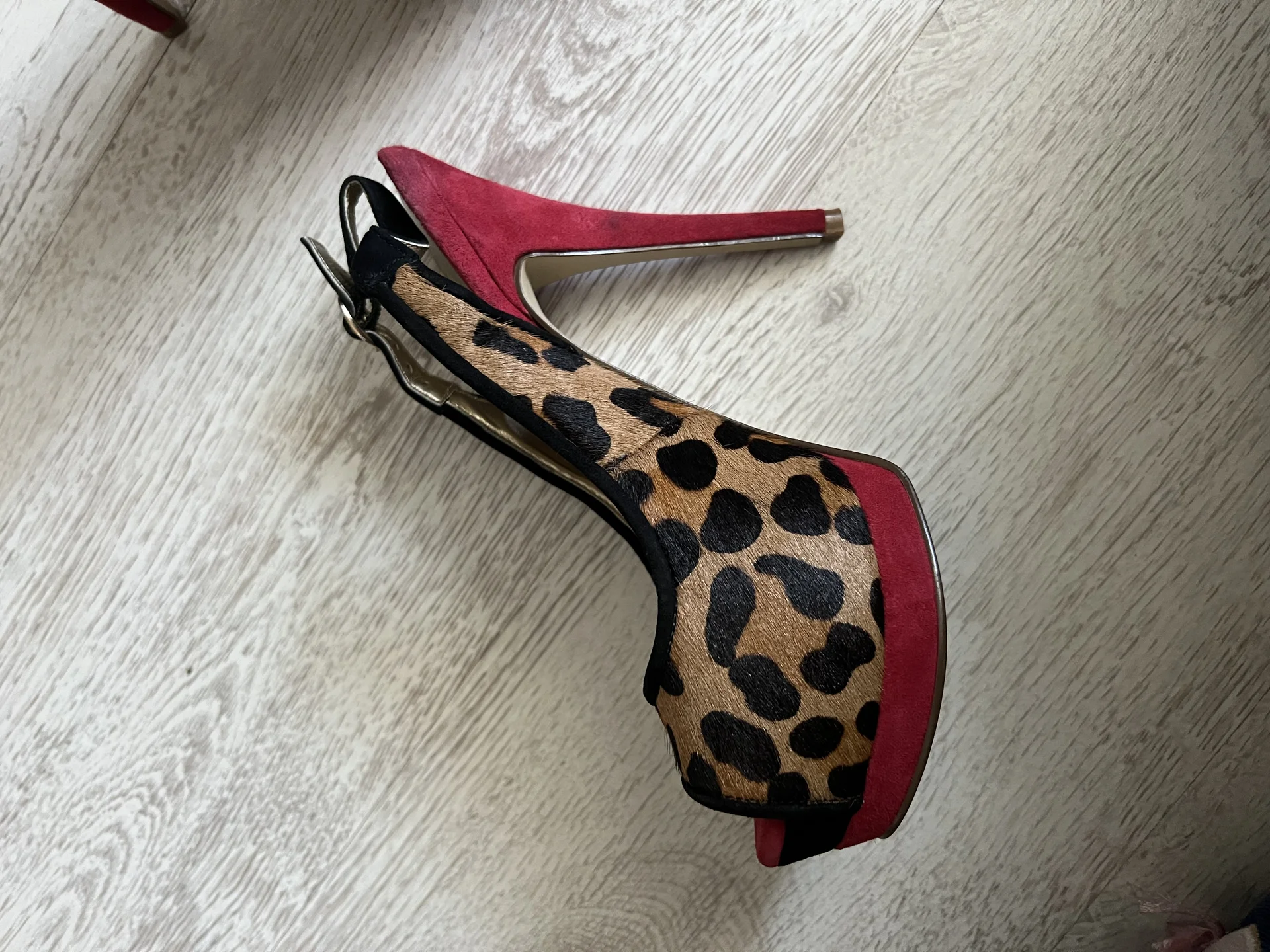 Босоножки женские guess - миниатюра 3