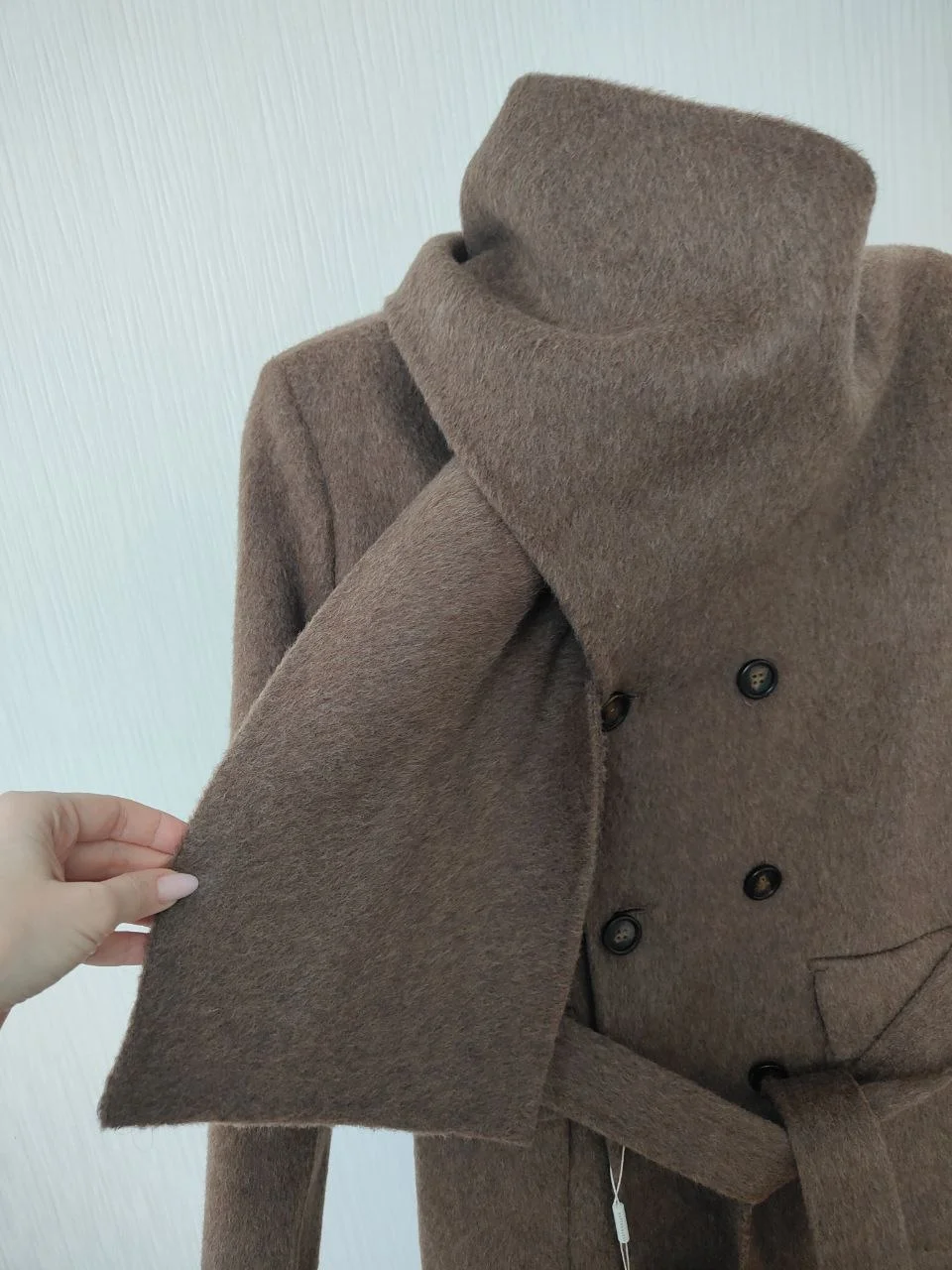 Пальто женское, коричневое, новое - миниатюра 17