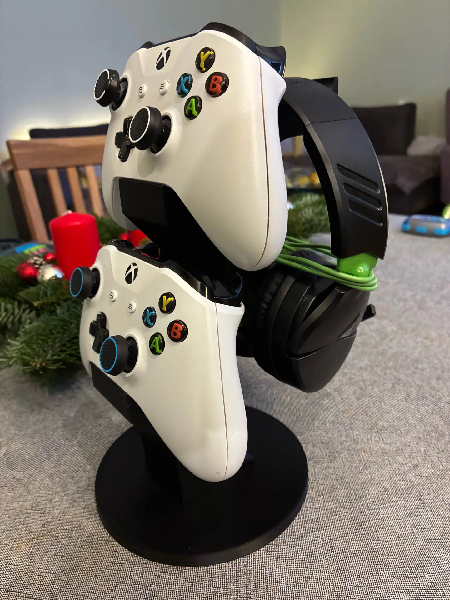 Подставка для геймпадов Xbox One / PS5 - изображение 1