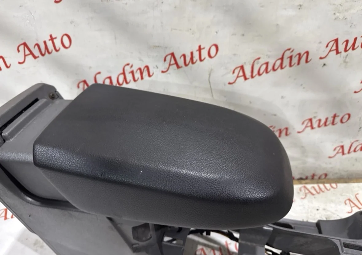 Ford Focus 2 подлокотник - миниатюра 3
