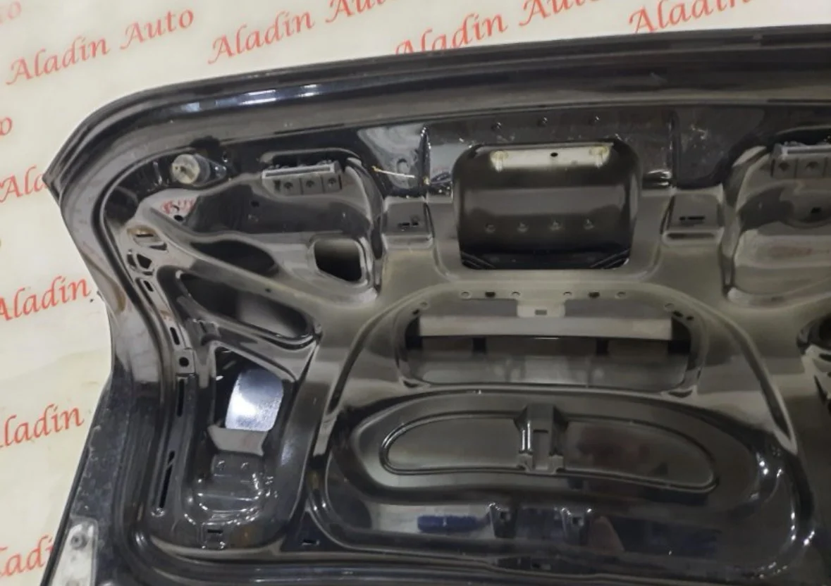 Крышка багажника Audi A6 C6 - миниатюра 7