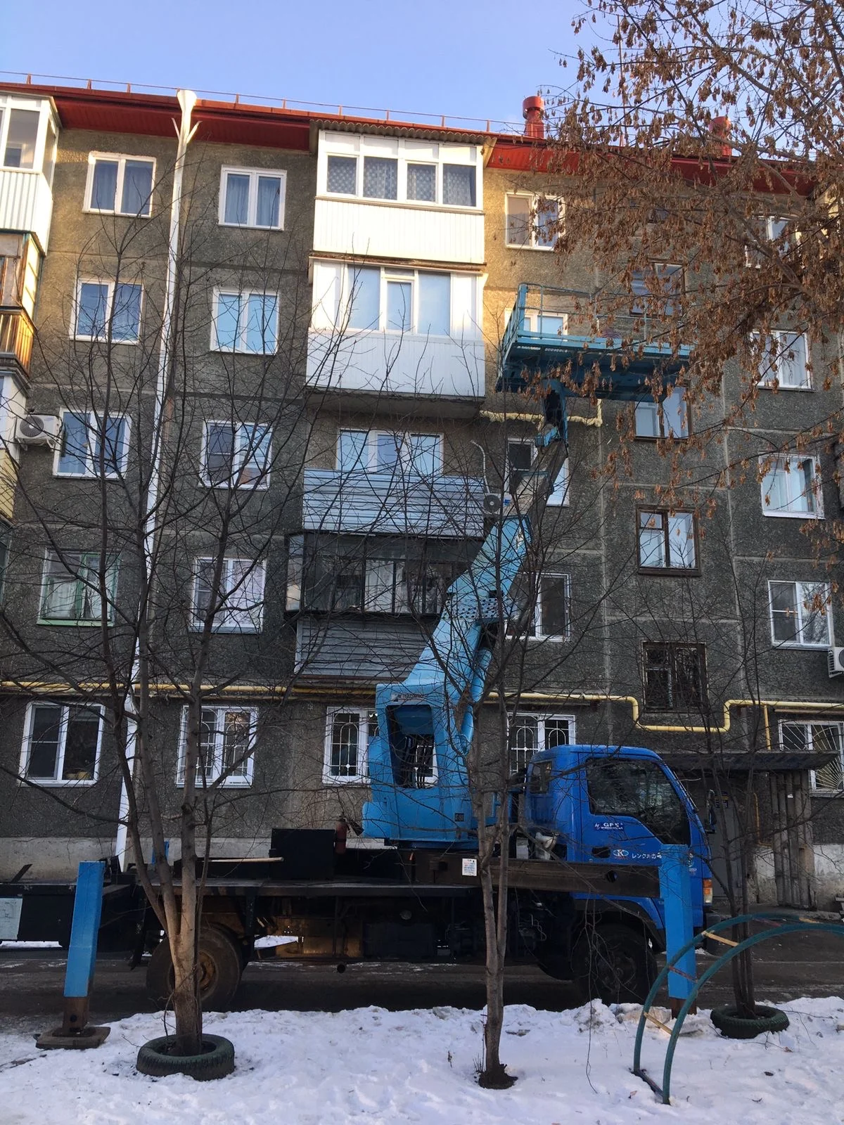 Аренда и услуги телескопической автовышки 18 м - миниатюра 5