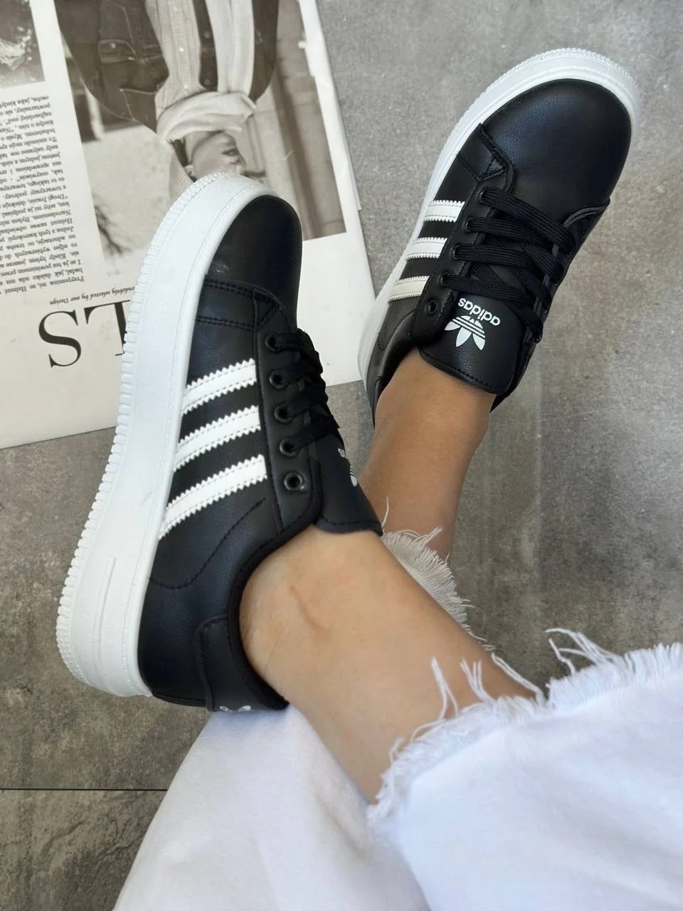 Кроссовки женские adidas черные 36 37 38 39 40 41 - миниатюра 4