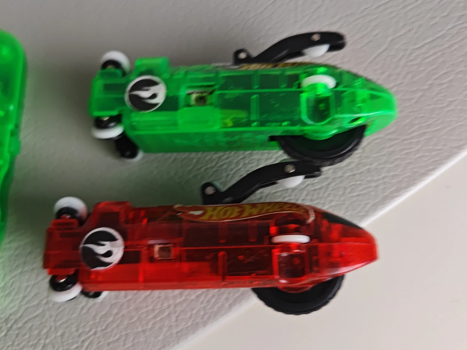 Машинки хот вилс hot wheels + зарядка - миниатюра 4