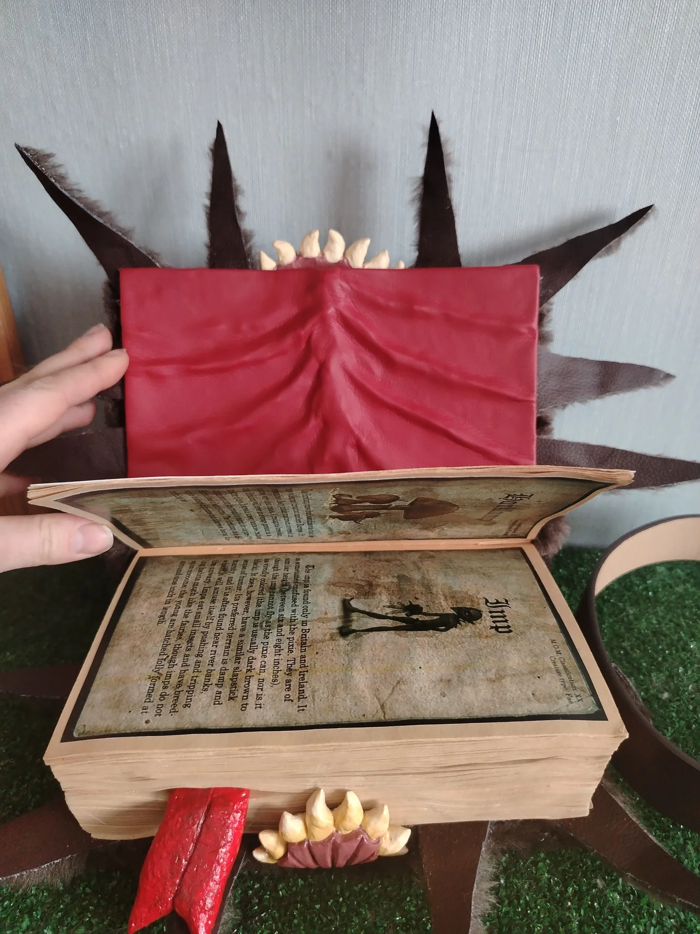 Чудовищная книга чудовищ Гарри Поттер - миниатюра 3