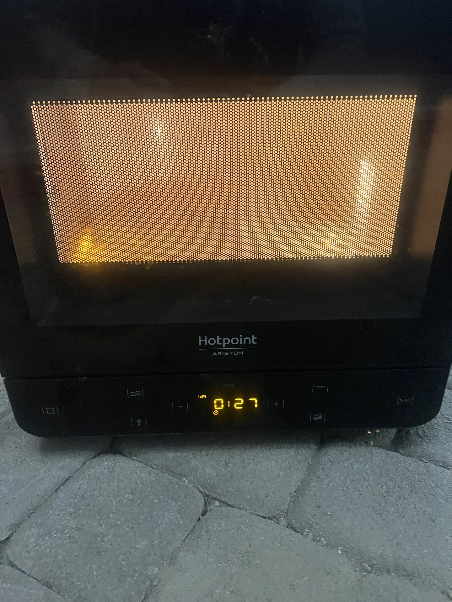 Микроволновая печь микроволновка Hotpoint-Ariston - миниатюра 3