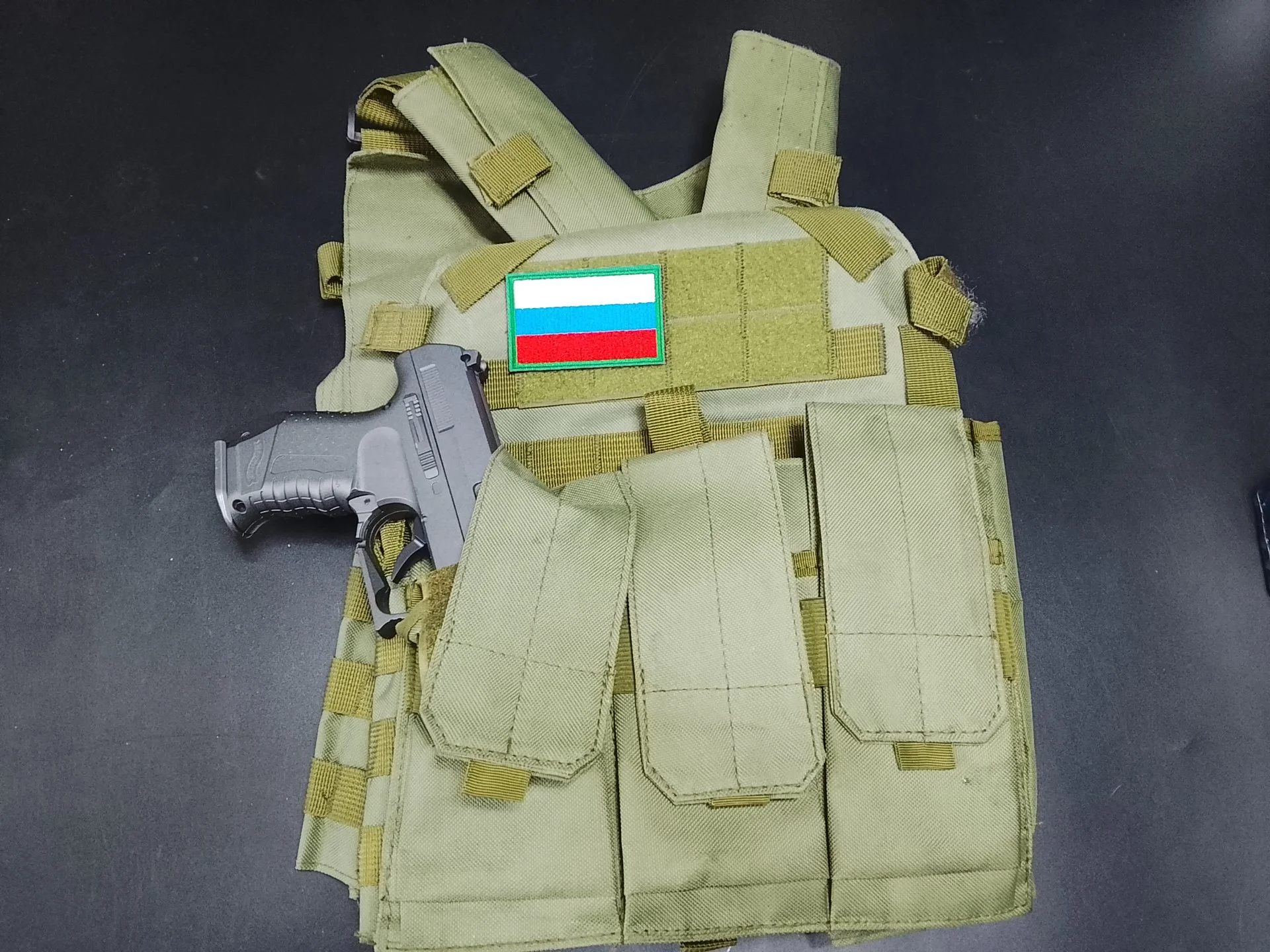 Реалистичный игрушечный металл пистолет Вальтер с23а на шариках - миниатюра 7