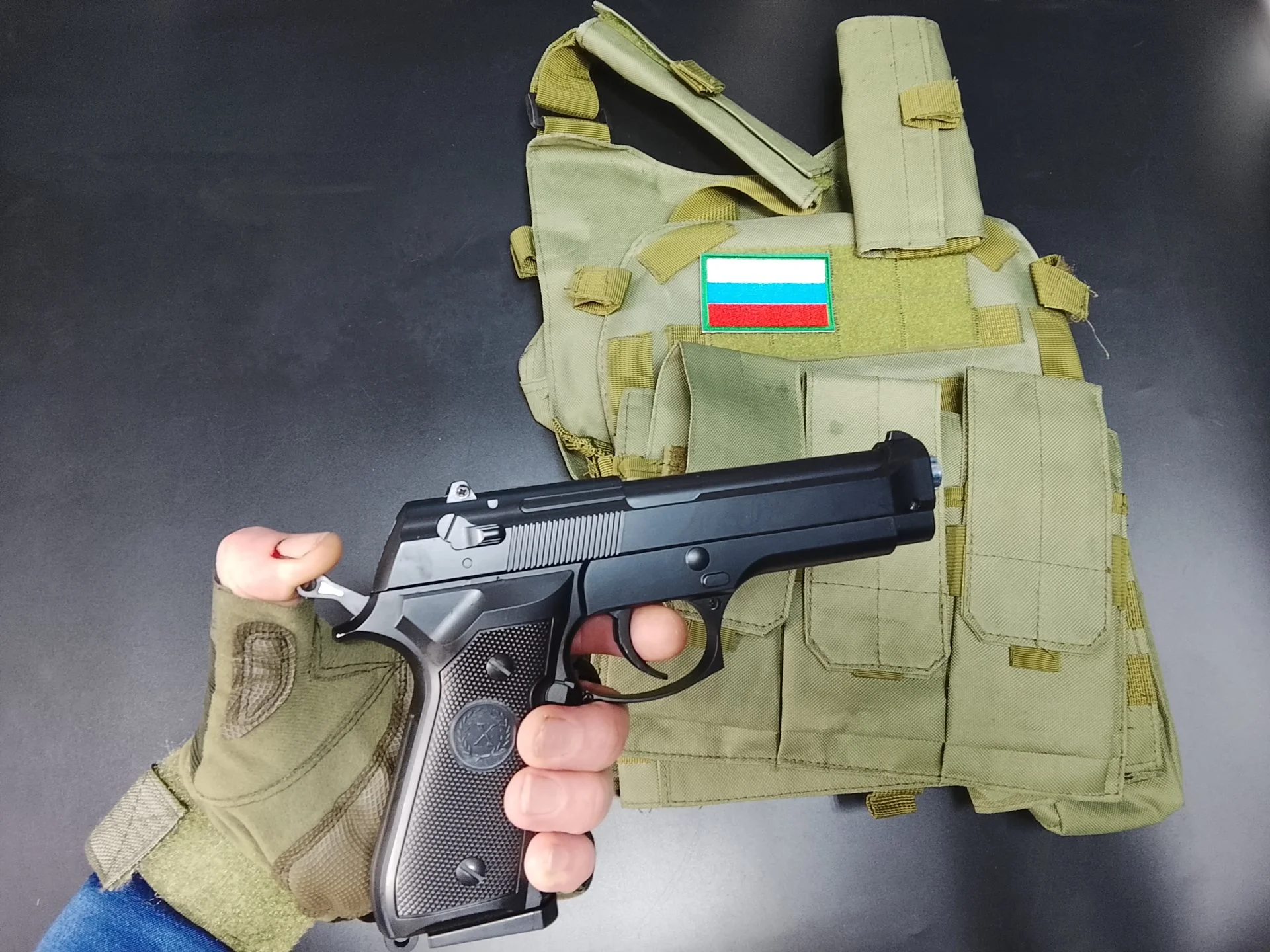 Тяжелый металл пистолет Беретта на пластиковых шарах - миниатюра 4