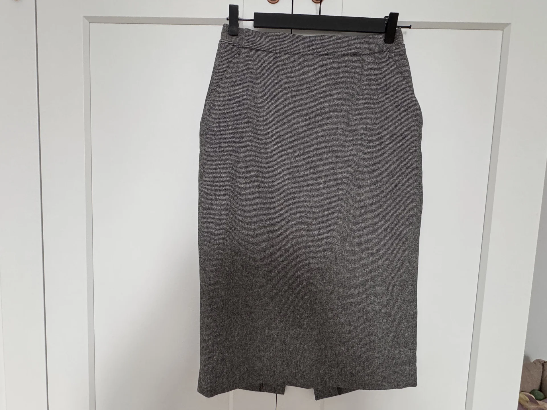 Шерстяная юбка-карандаш Uniqlo - миниатюра 2