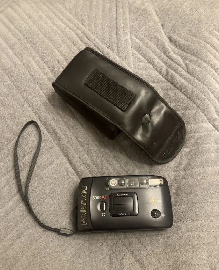 Фотоаппарат polaroid 3000 AF 35mm работает - миниатюра 3