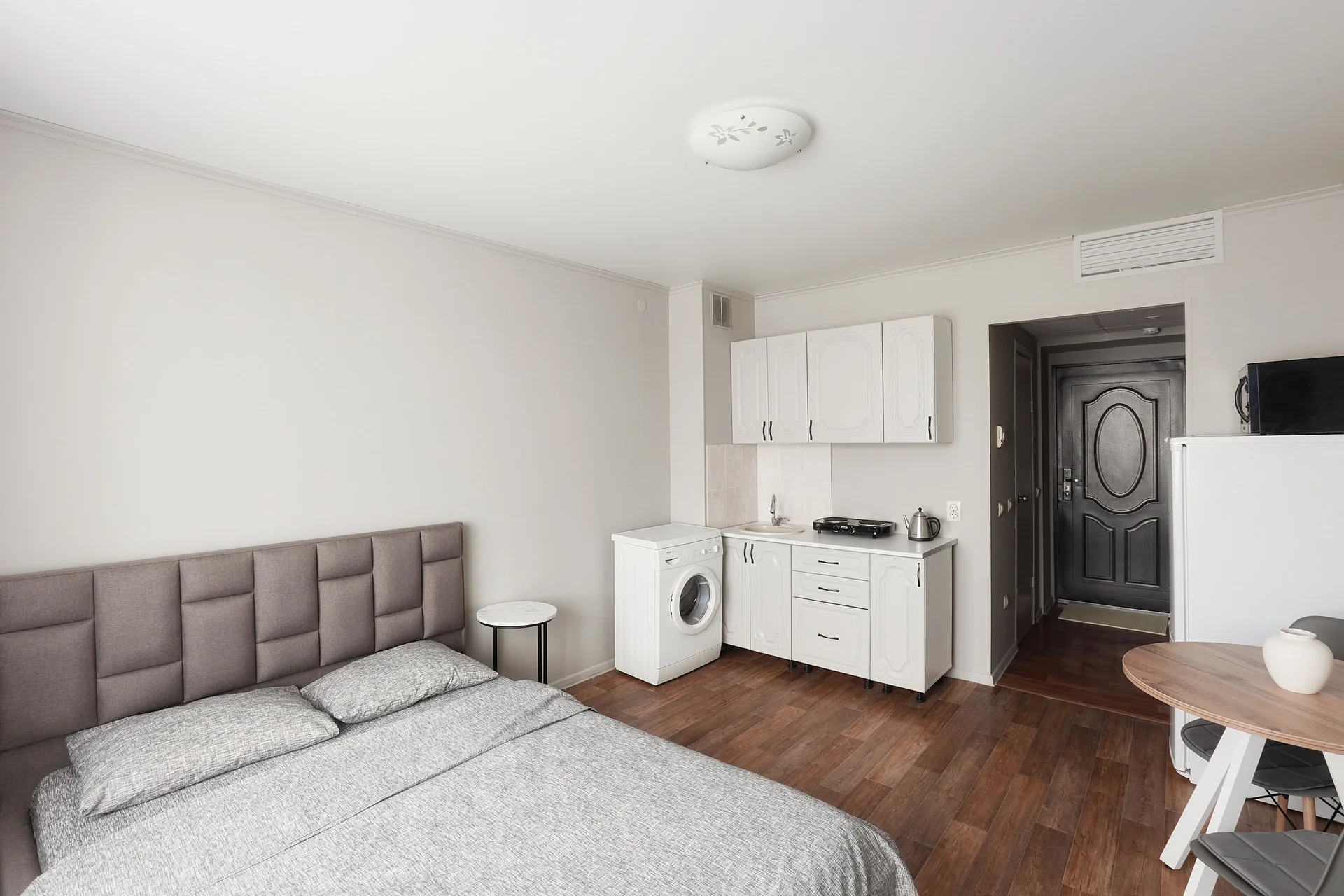 Квартира-студия, 20 м², 1 кровать - миниатюра 2