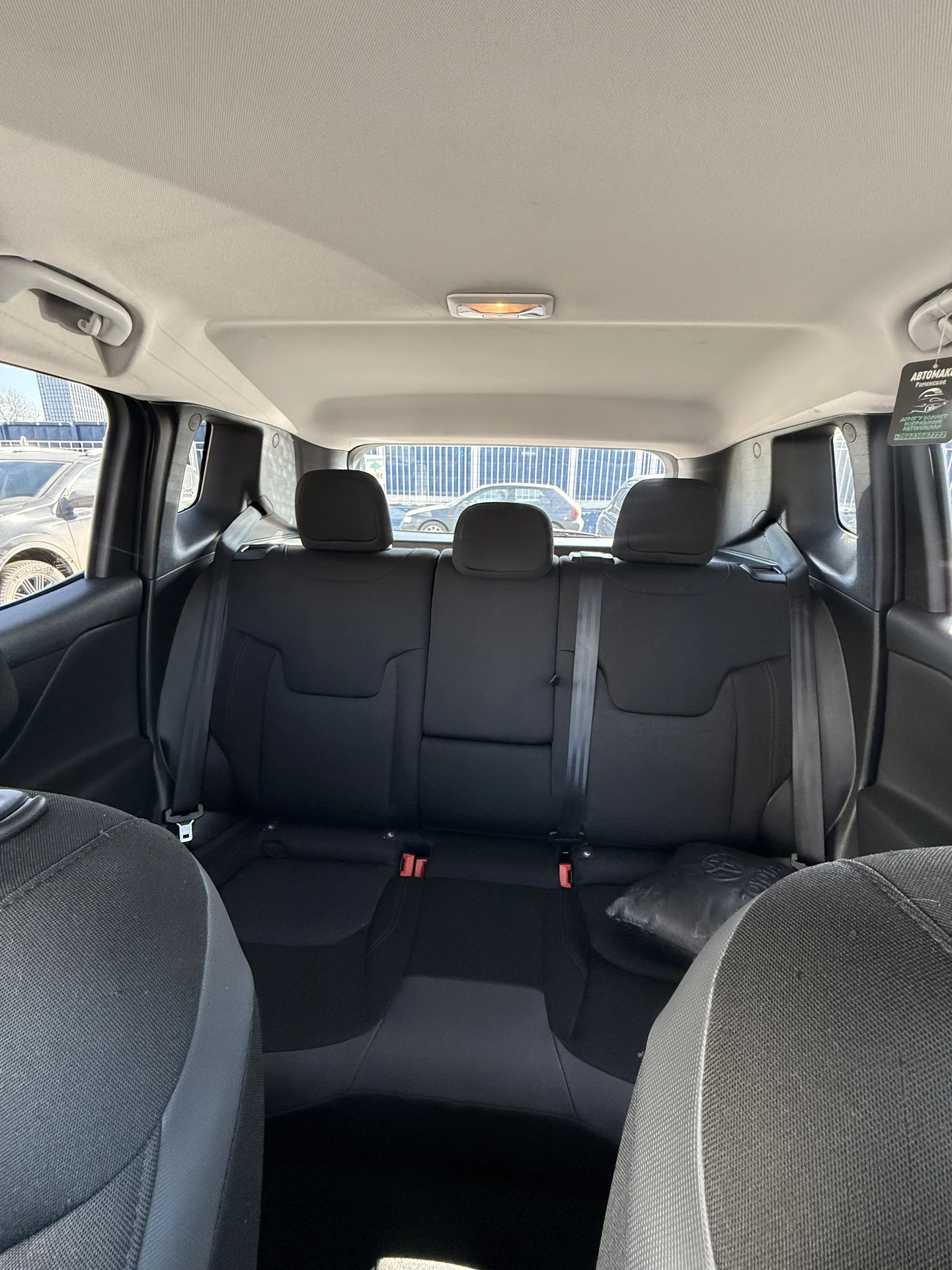 Автомобиль Jeep Renegade 2021 года - миниатюра 7