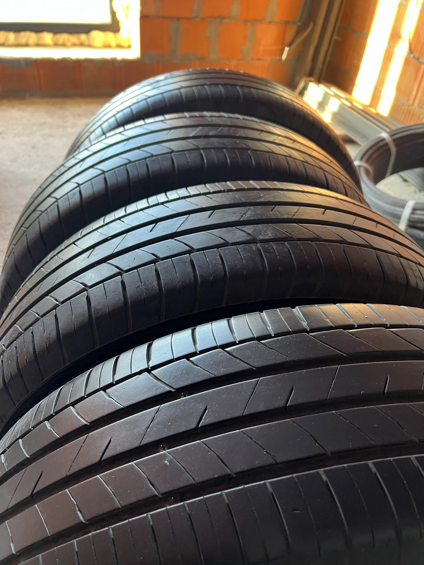 Kumho Ecsta HS52 225/65 R17 - изображение 1