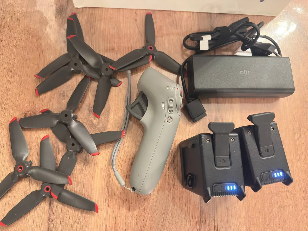 Dji fpv акб, зарядка, moution controller - миниатюра 5