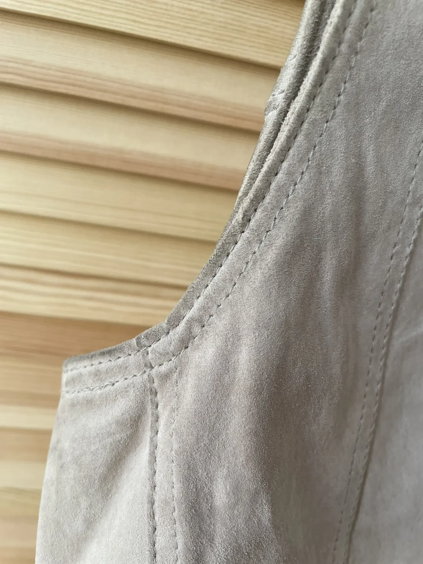 Жилетка замшевая - миниатюра 11