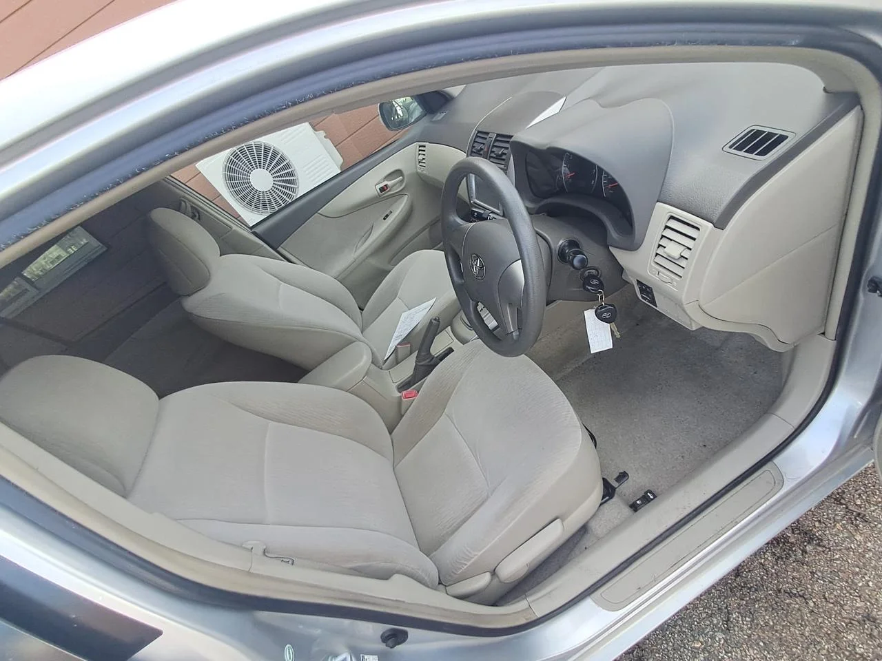 Toyota Corolla Axio NZE141G - миниатюра 2