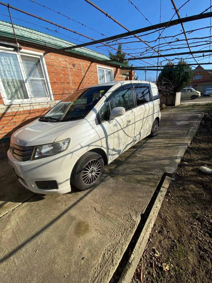 Honda Freed Spike - миниатюра 2
