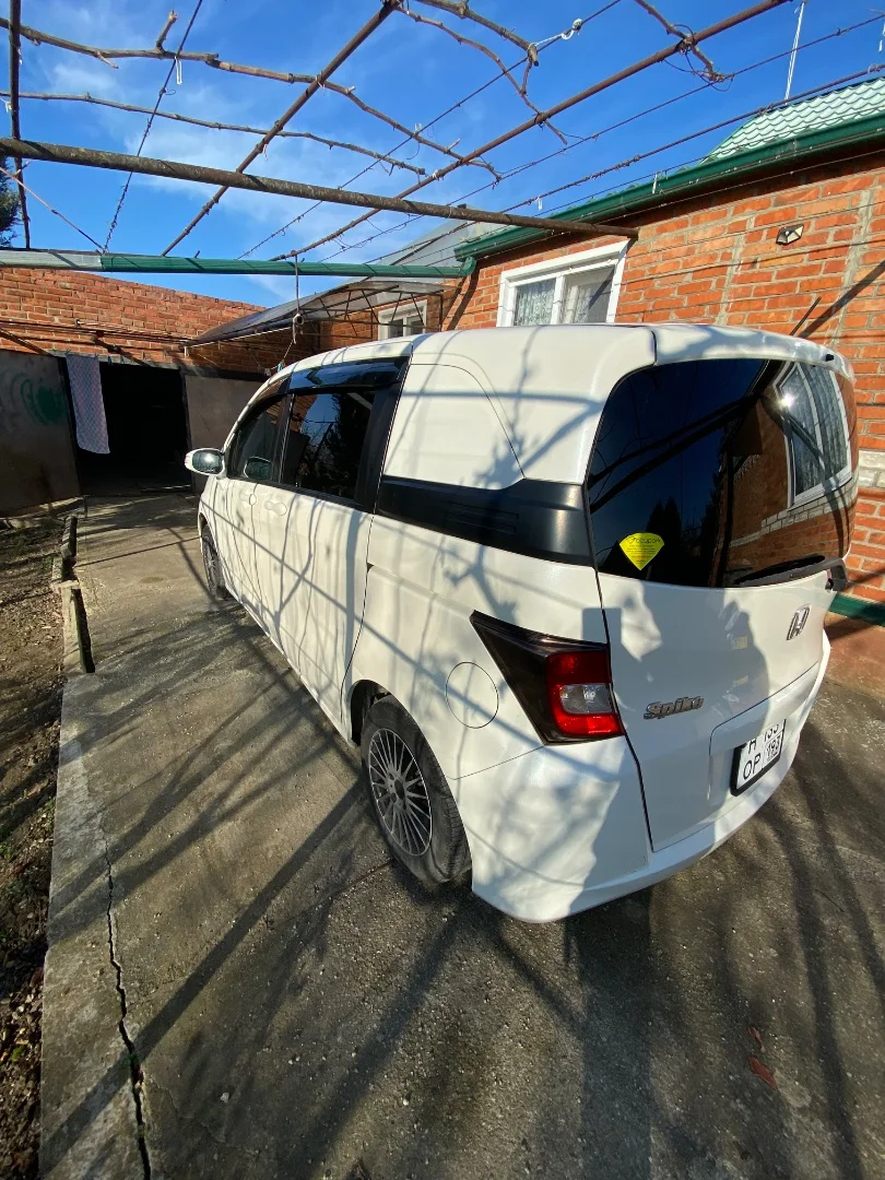 Honda Freed Spike - миниатюра 4