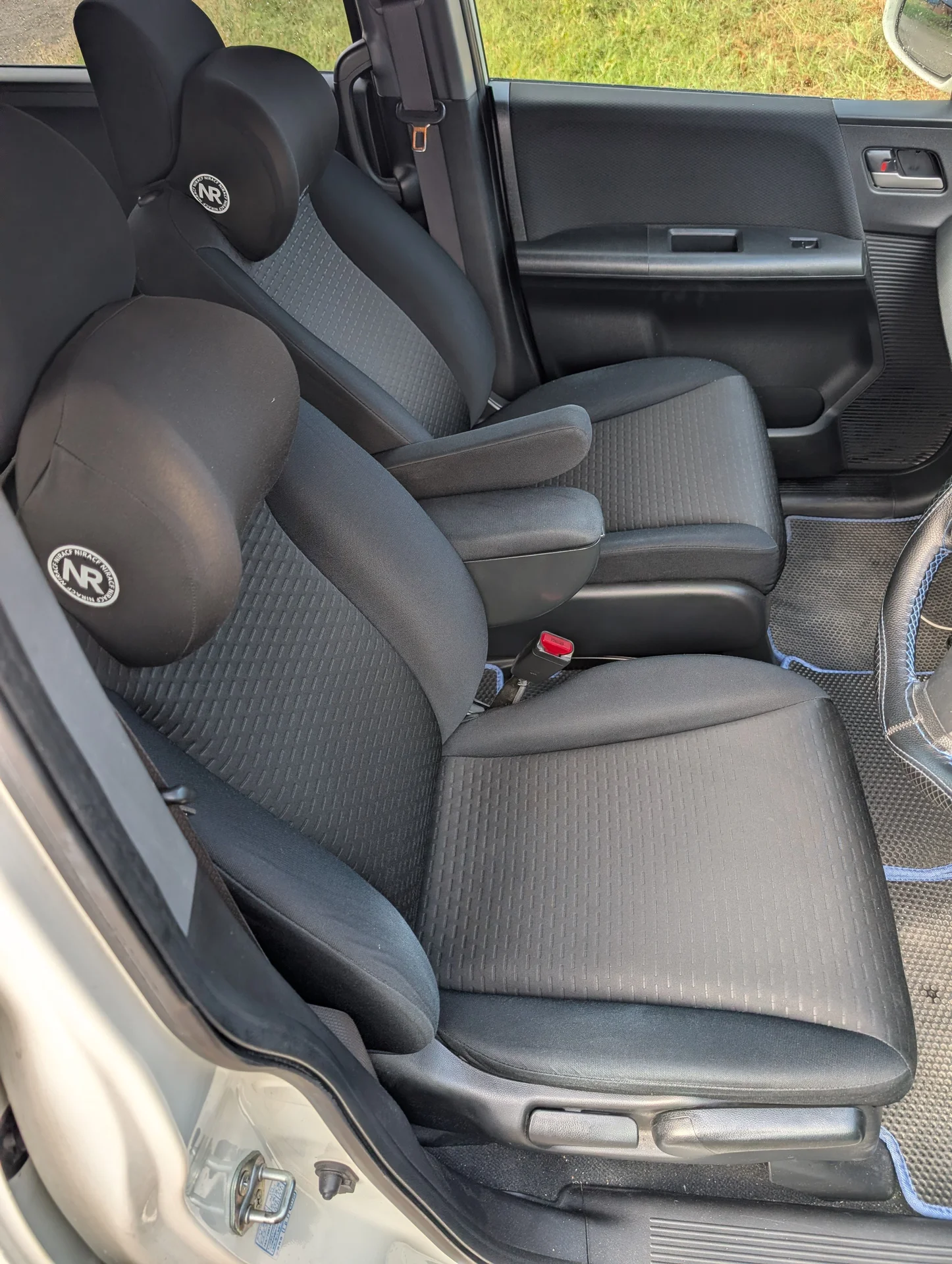 Honda Freed Spike - миниатюра 6