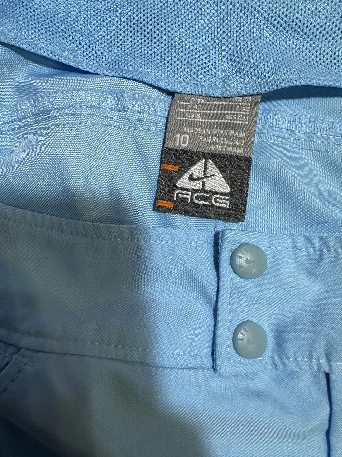 Женские шорты Nike ACG Vintage 36 - миниатюра 10