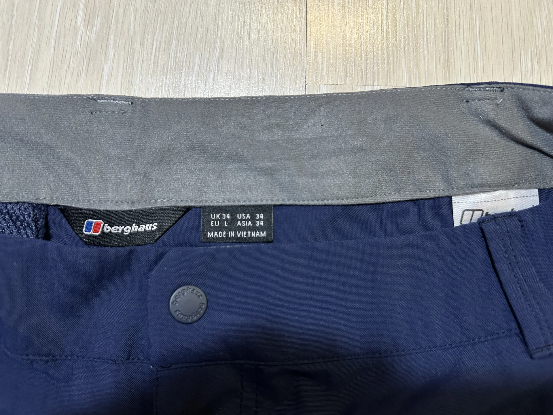 Туристические мужские шорты Berghaus 34 - миниатюра 6