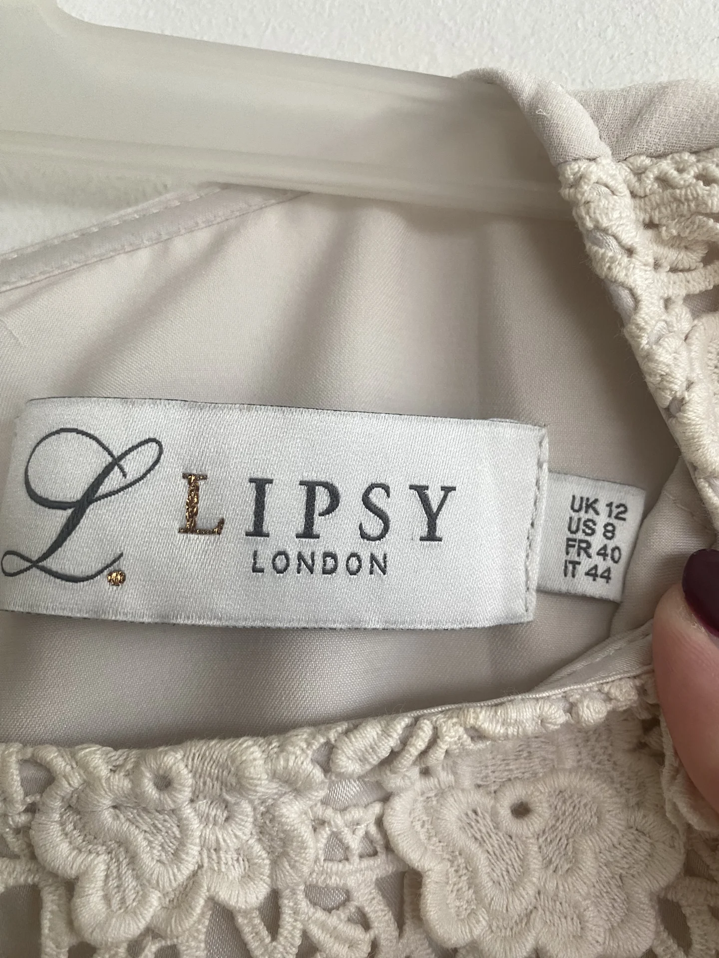 Новое праздничное платье бежевое Lipsy - миниатюра 7