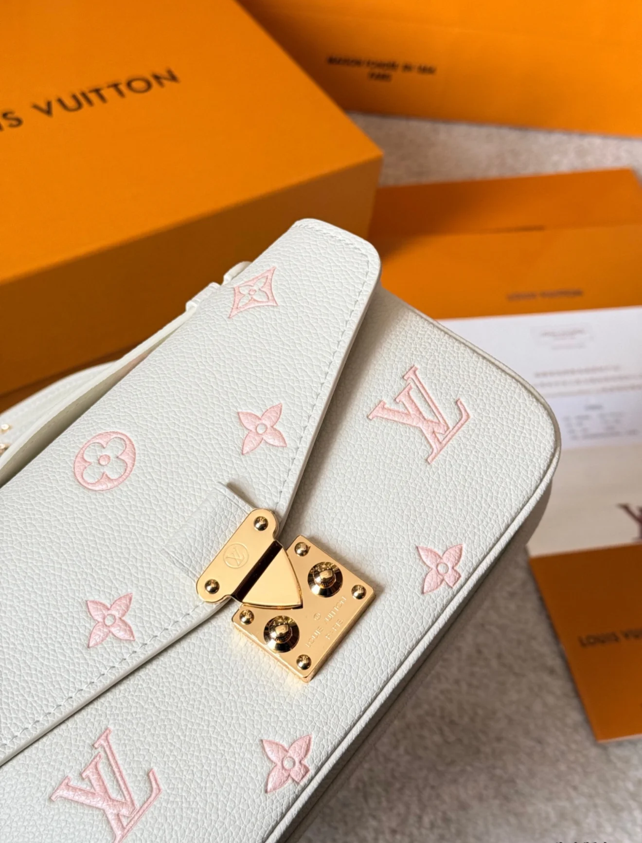 Сумка Louis Vuitton Pochette Metis - миниатюра 4