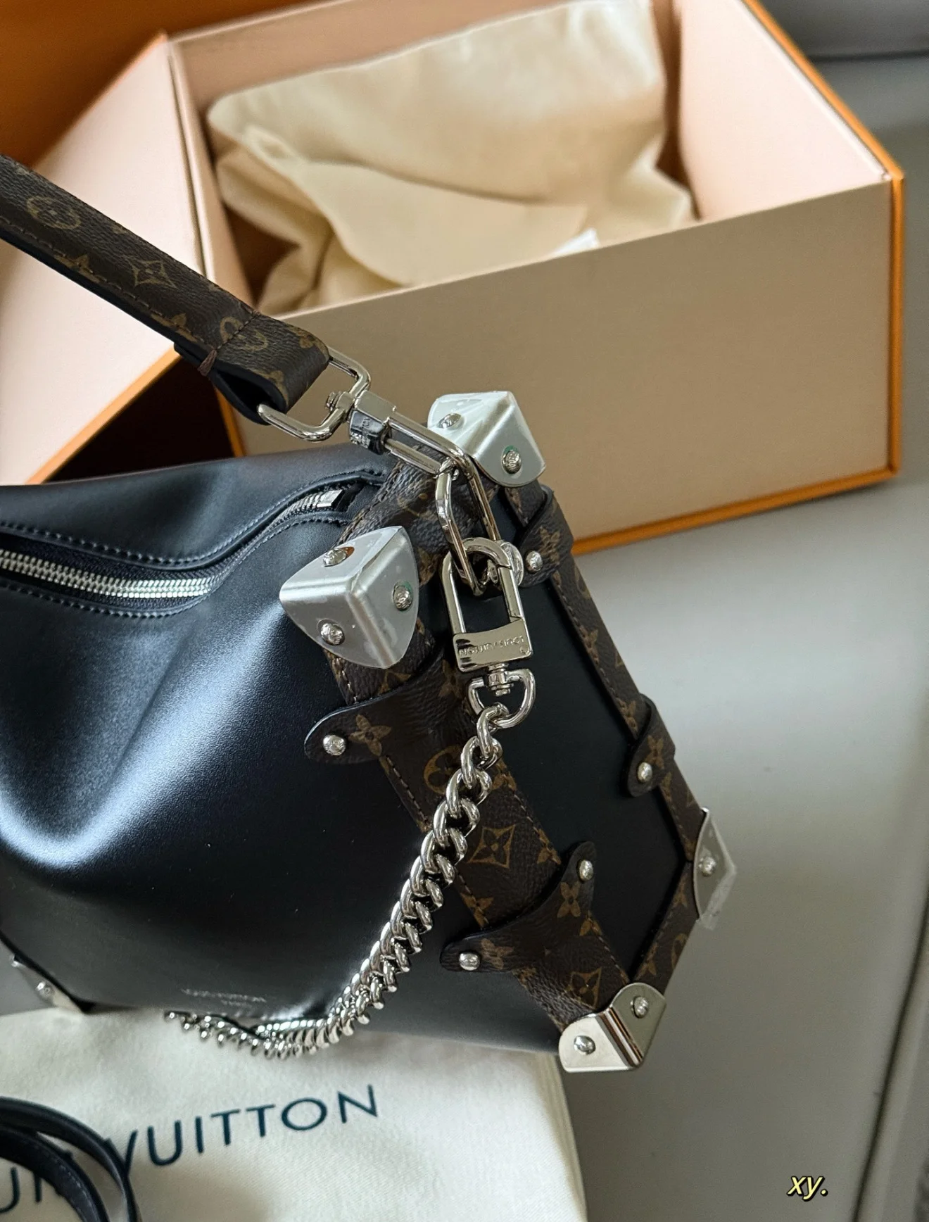 Сумка Louis Vuitton Side Trunk - миниатюра 6