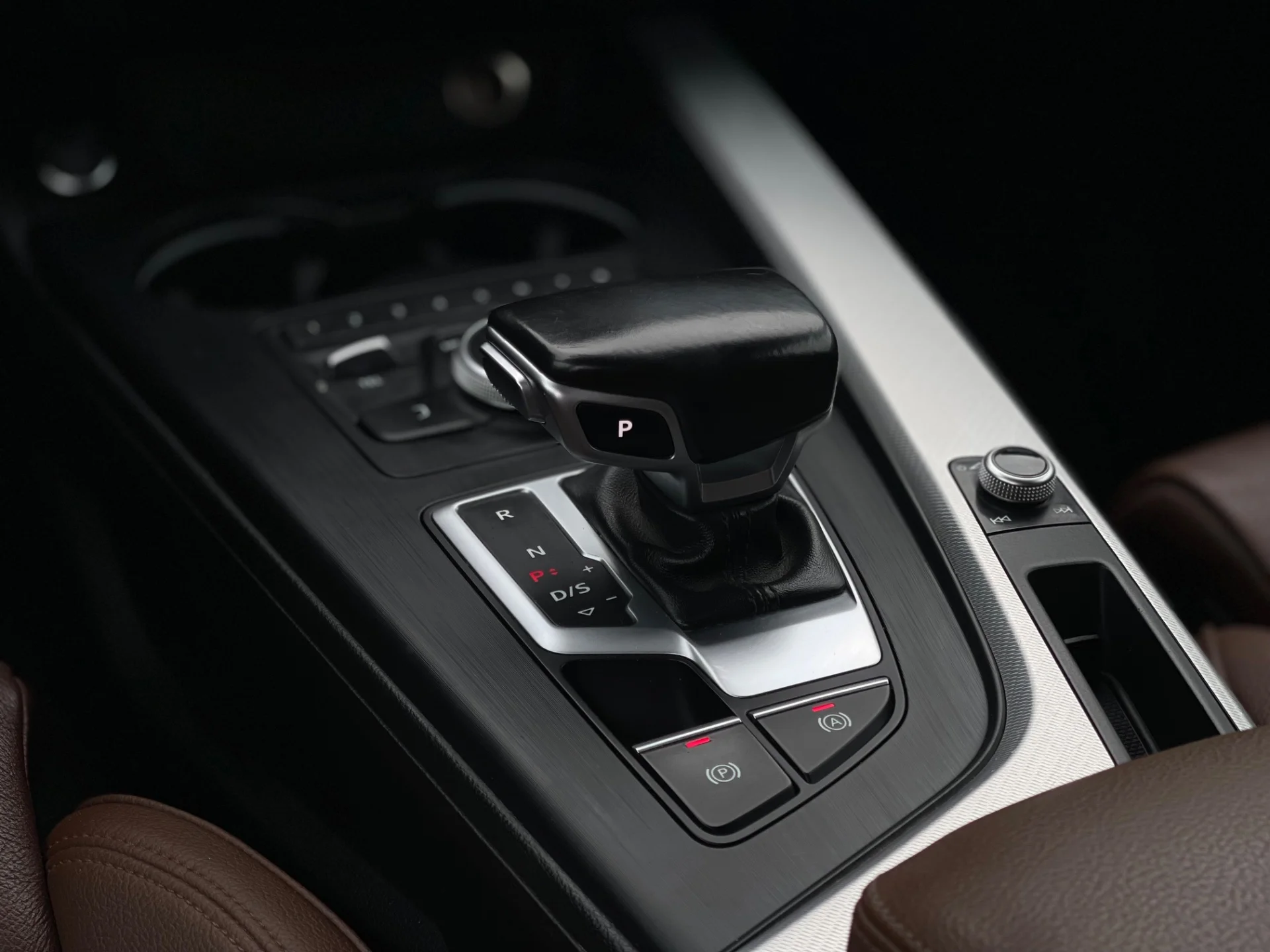 Audi A4, 2015 - миниатюра 9