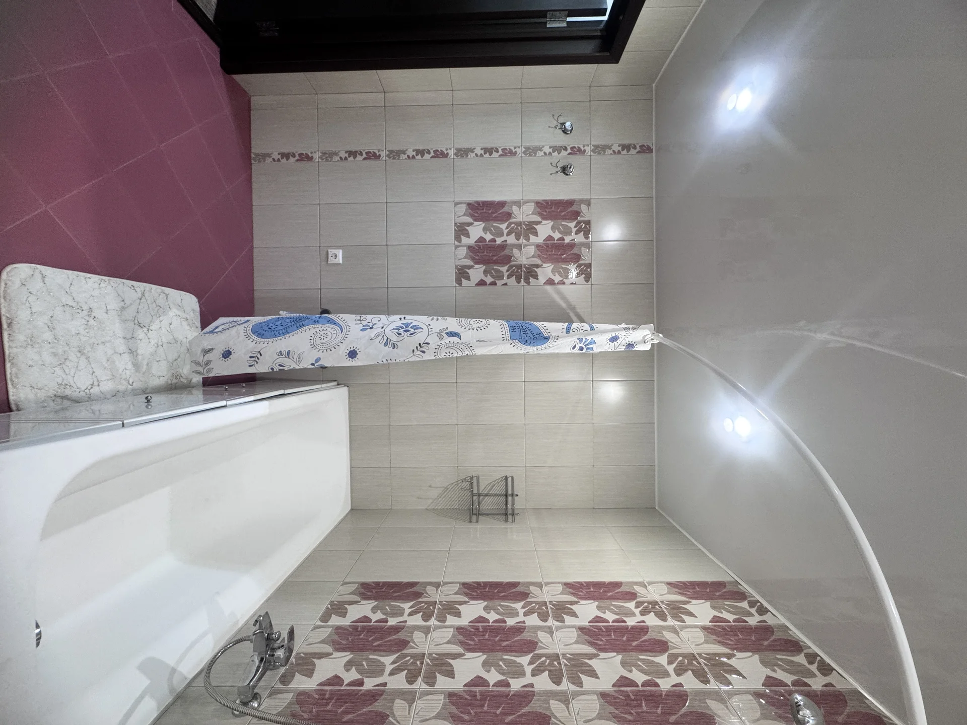Продам 2к квартиру в тихом центре - миниатюра 4