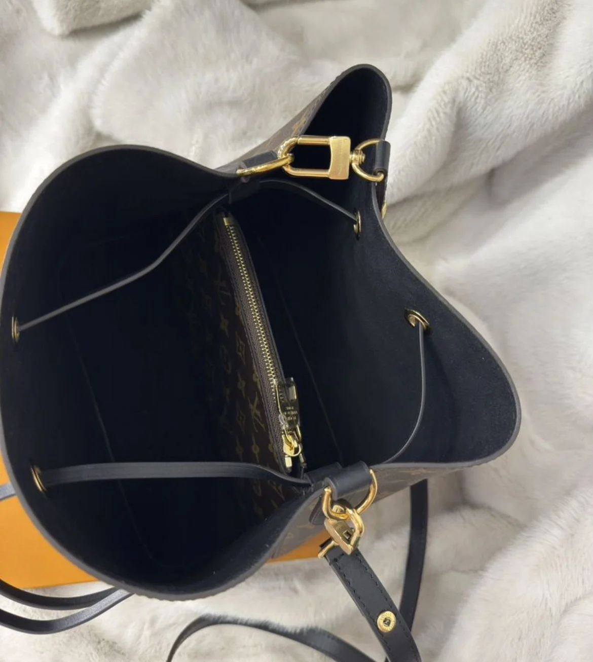 сумка Louis Vuitton - миниатюра 2