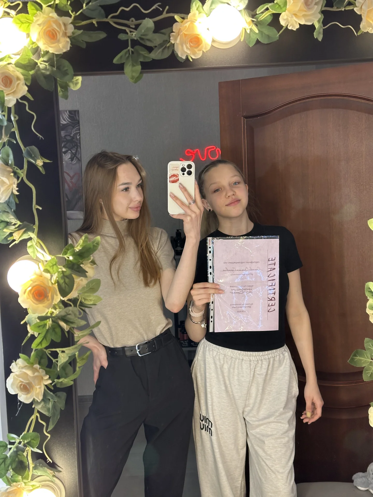 Маникюр, педикюр, наращивание ногтей - миниатюра 5
